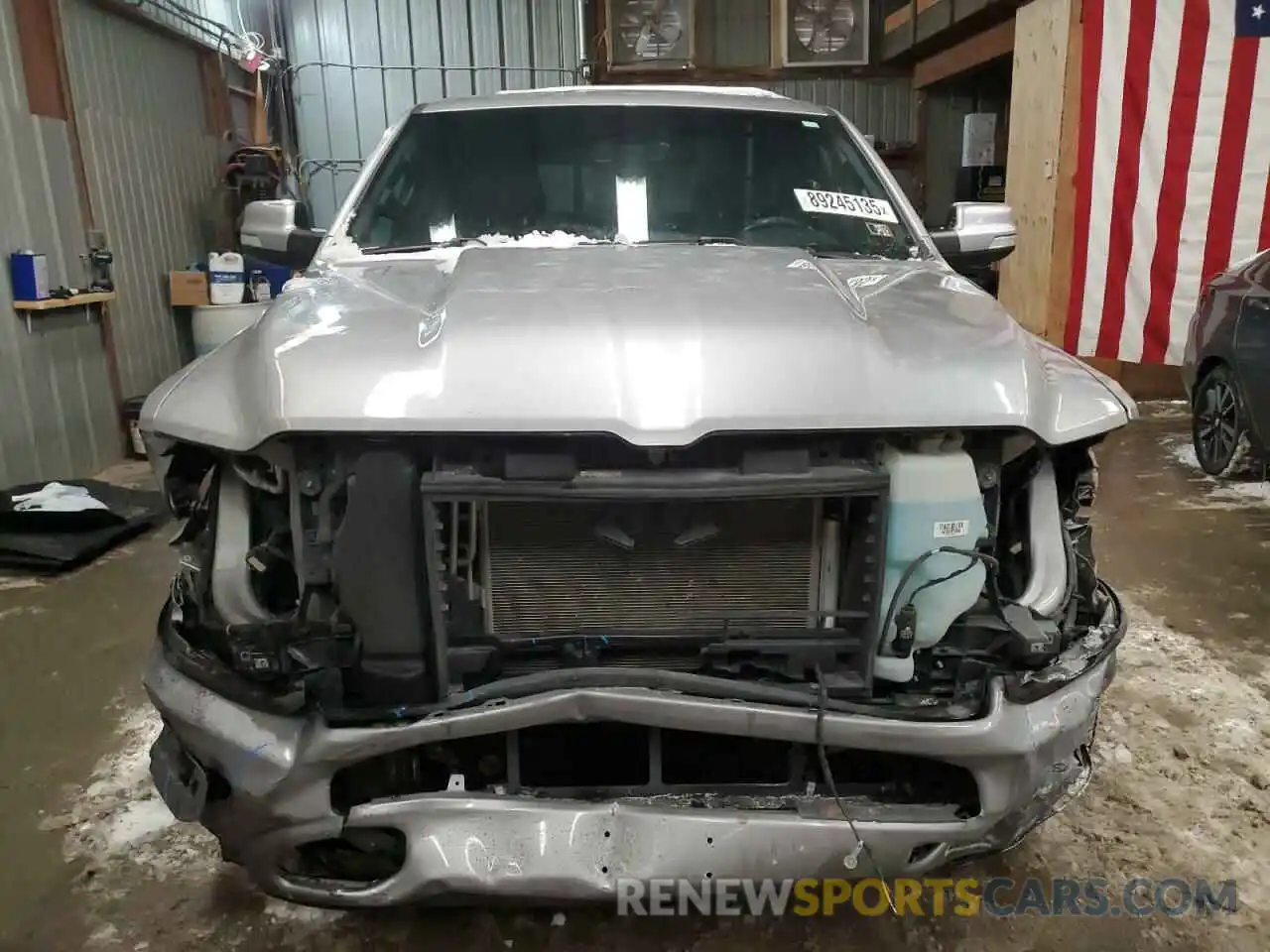 5 Photograph of a damaged car 1C6SRFFT7LN355992 RAM 1500 2020