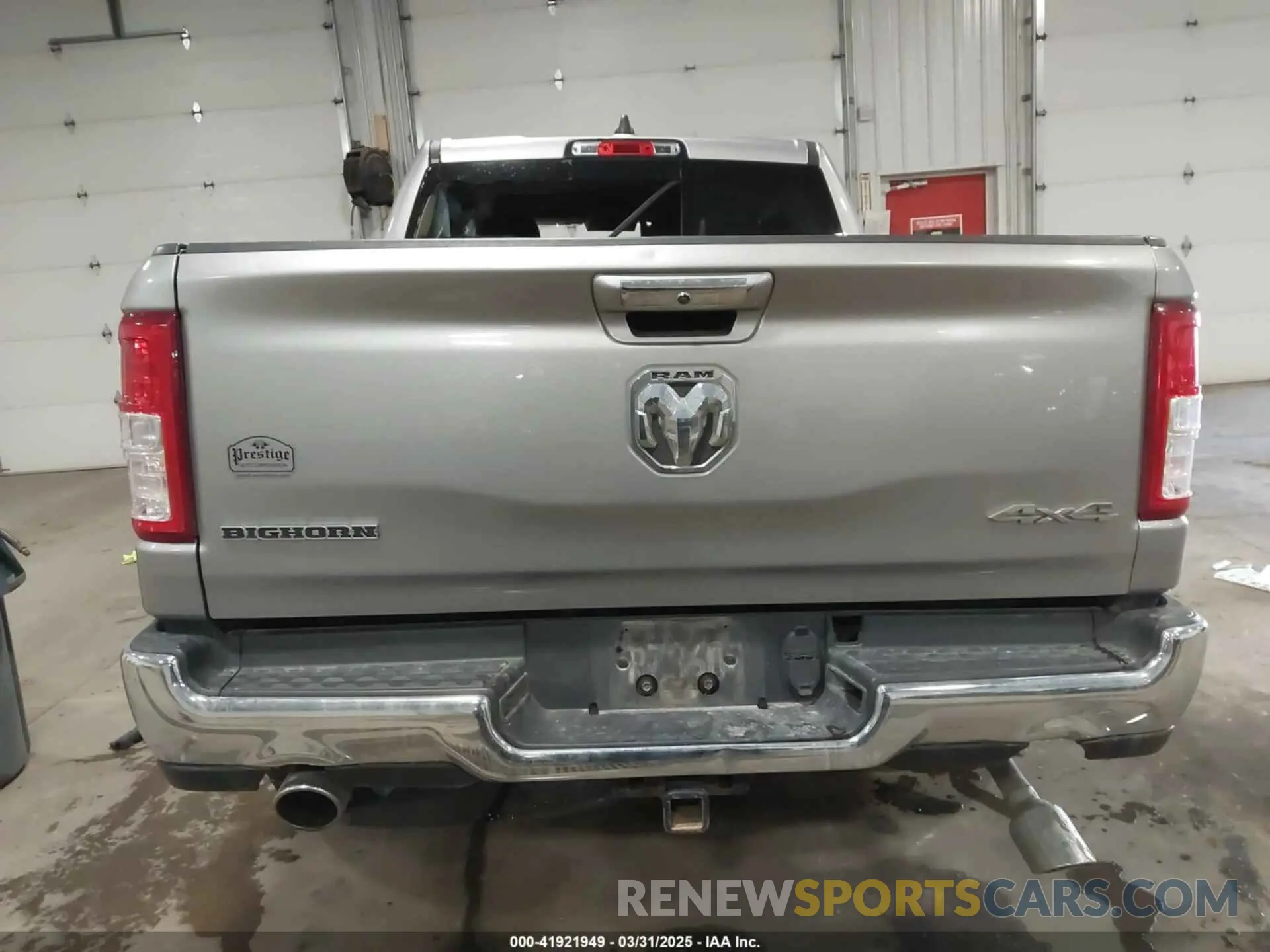 15 Photograph of a damaged car 1C6SRFFT8LN113101 RAM 1500 2020