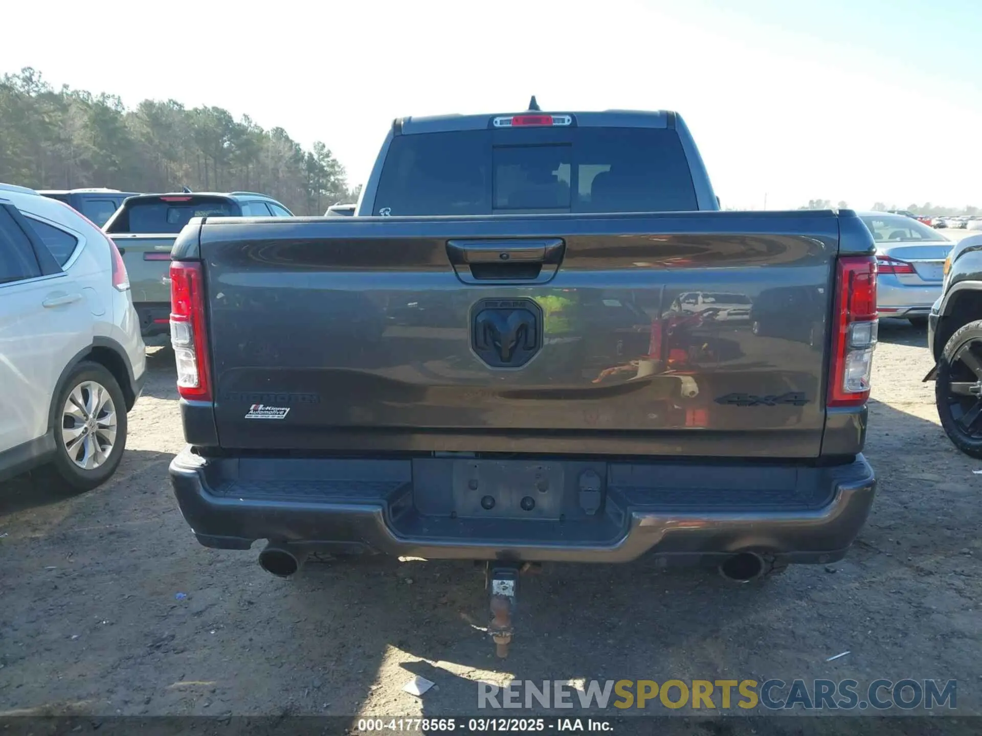 16 Photograph of a damaged car 1C6SRFFT8LN182161 RAM 1500 2020