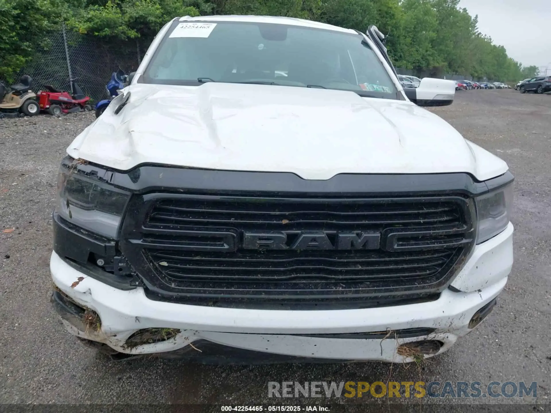 10 Photograph of a damaged car 1C6SRFFT8LN207821 RAM 1500 2020