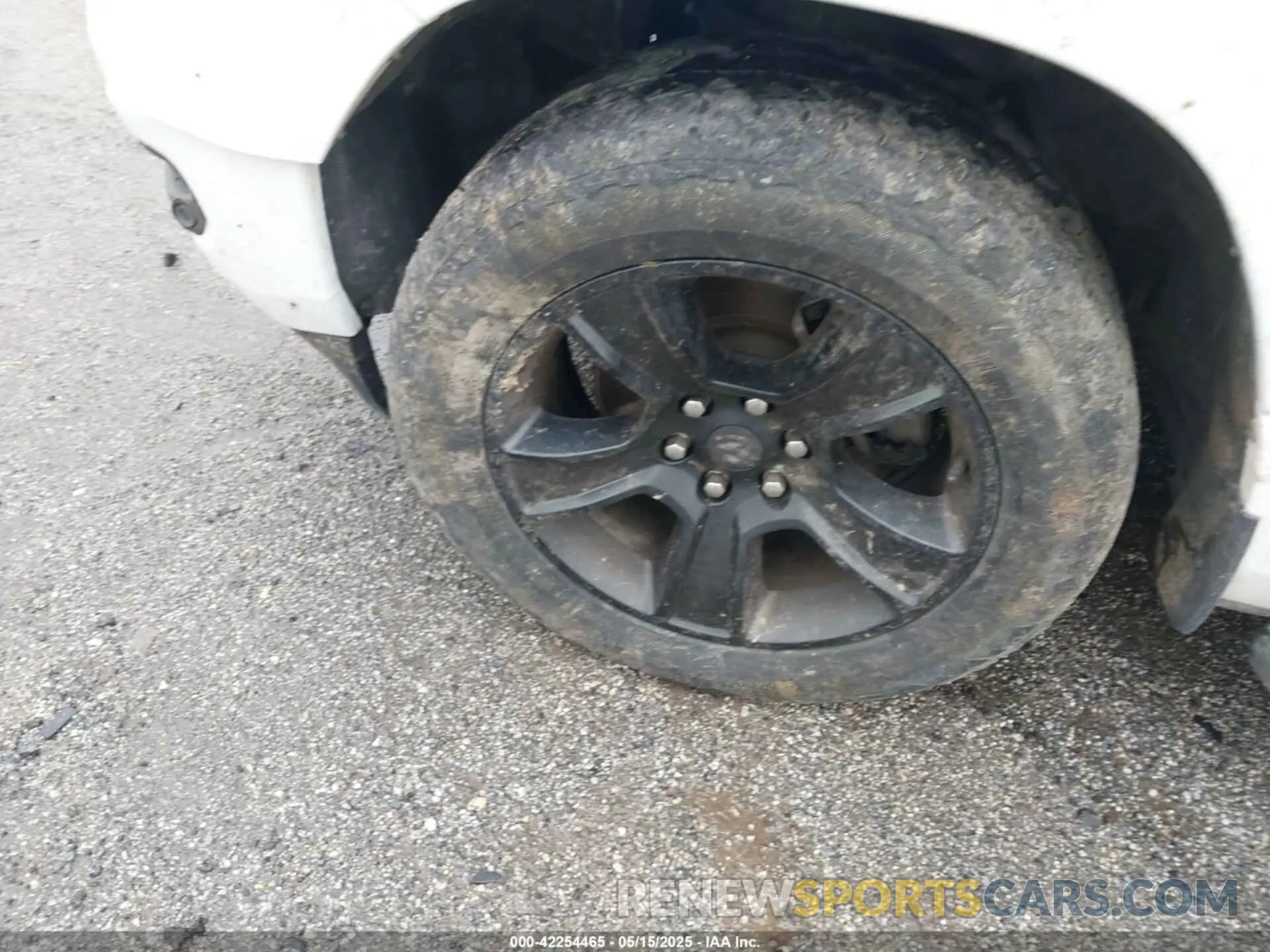 11 Photograph of a damaged car 1C6SRFFT8LN207821 RAM 1500 2020