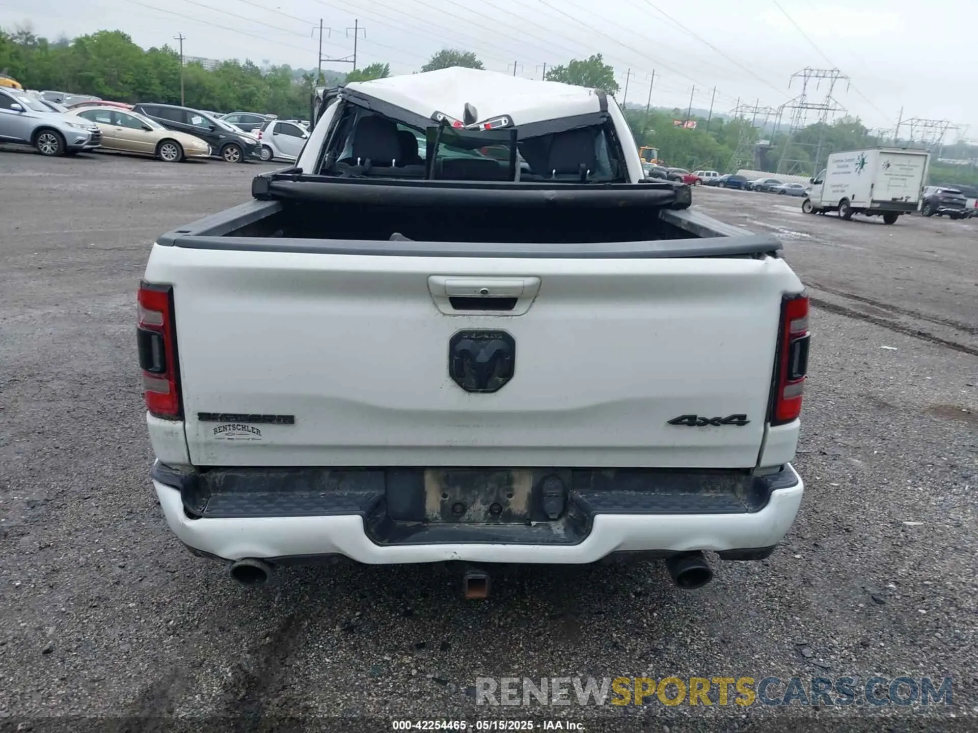 16 Photograph of a damaged car 1C6SRFFT8LN207821 RAM 1500 2020