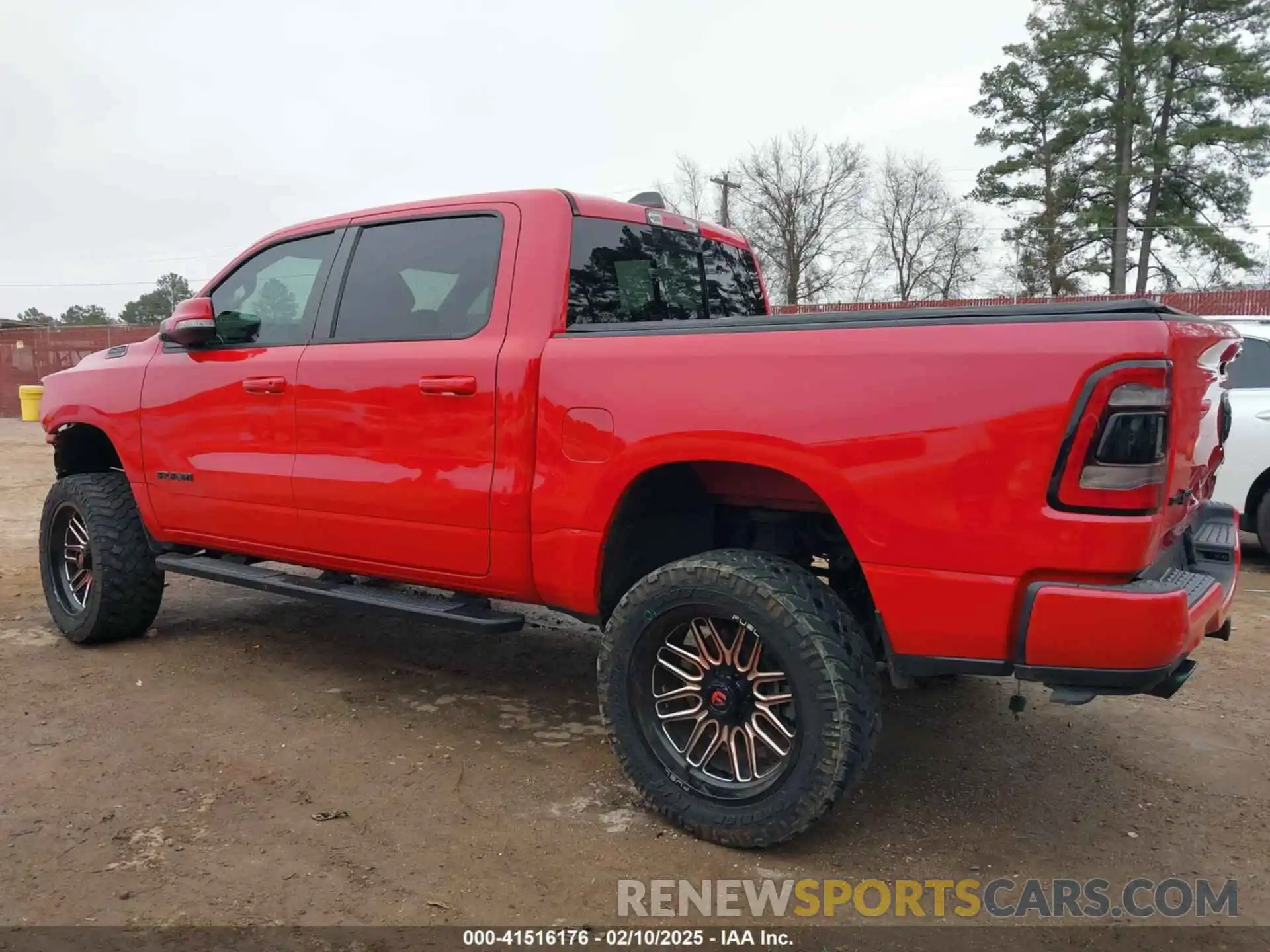 3 Photograph of a damaged car 1C6SRFFT8LN284642 RAM 1500 2020