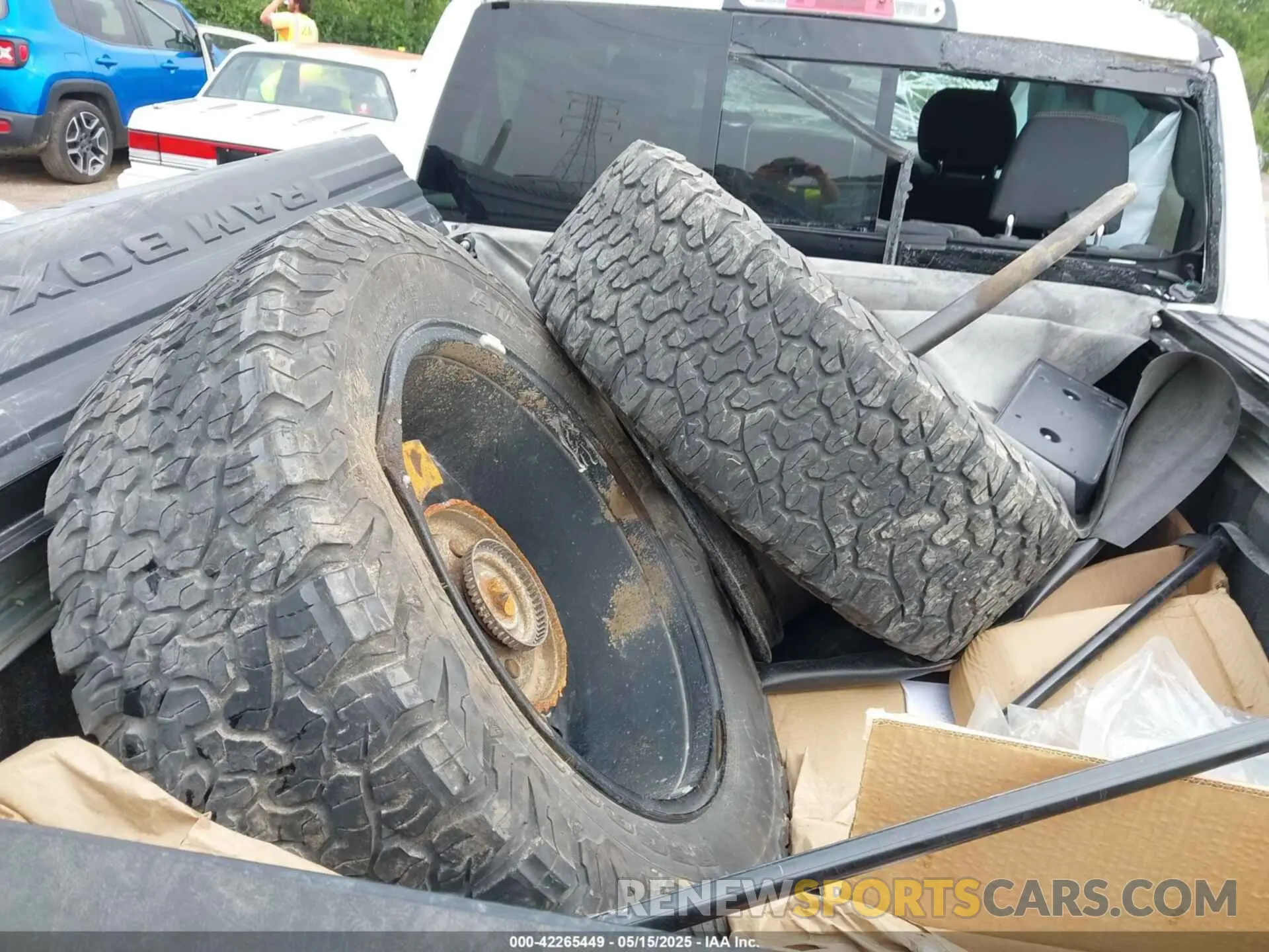 11 Photograph of a damaged car 1C6SRFFT8LN301178 RAM 1500 2020