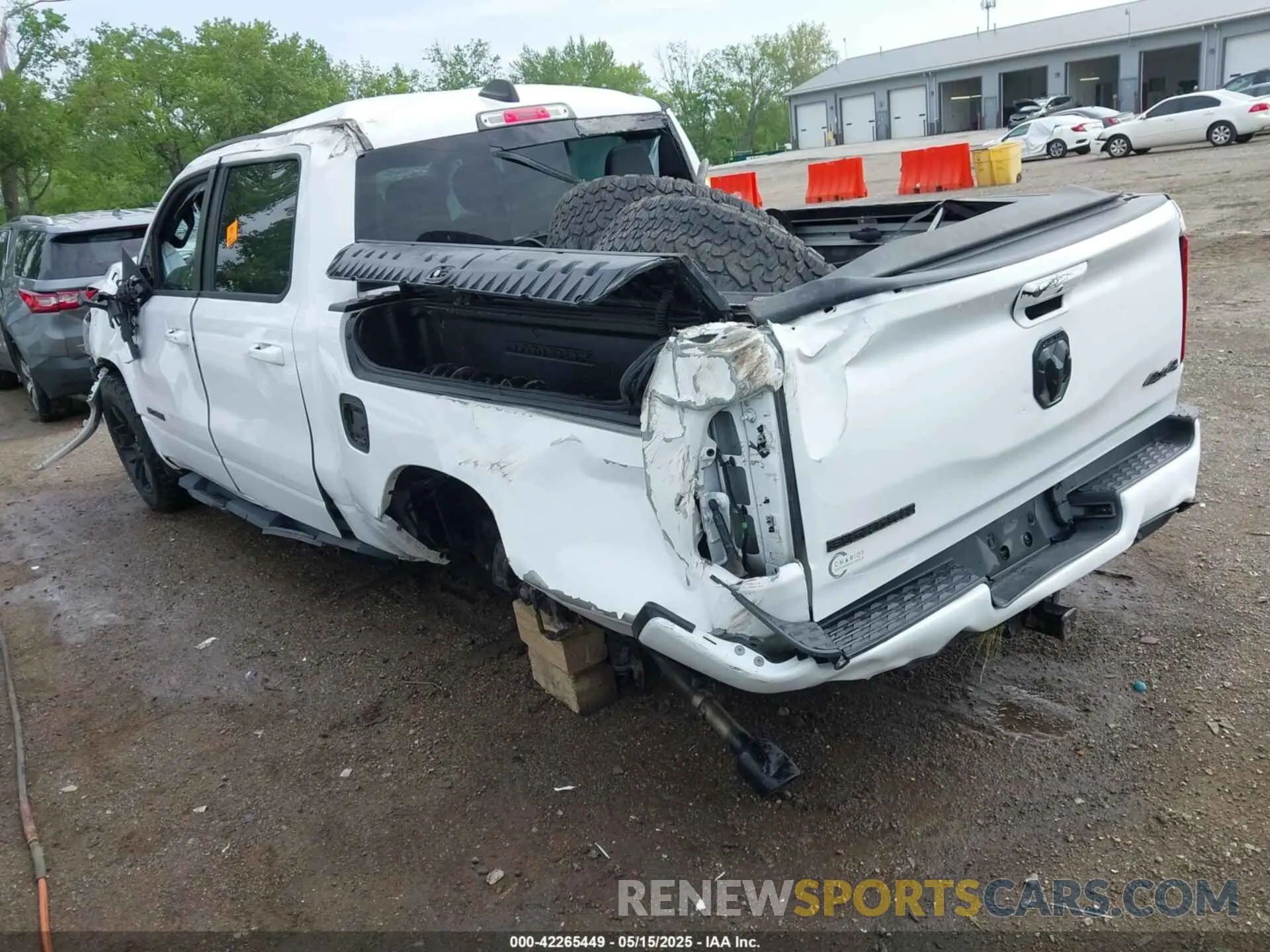 3 Photograph of a damaged car 1C6SRFFT8LN301178 RAM 1500 2020