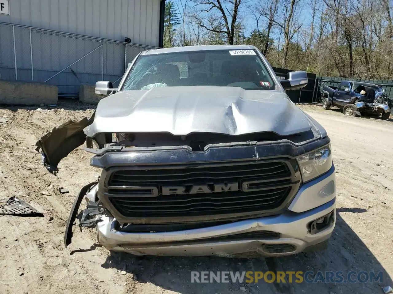 5 Photograph of a damaged car 1C6SRFFT8LN305635 RAM 1500 2020