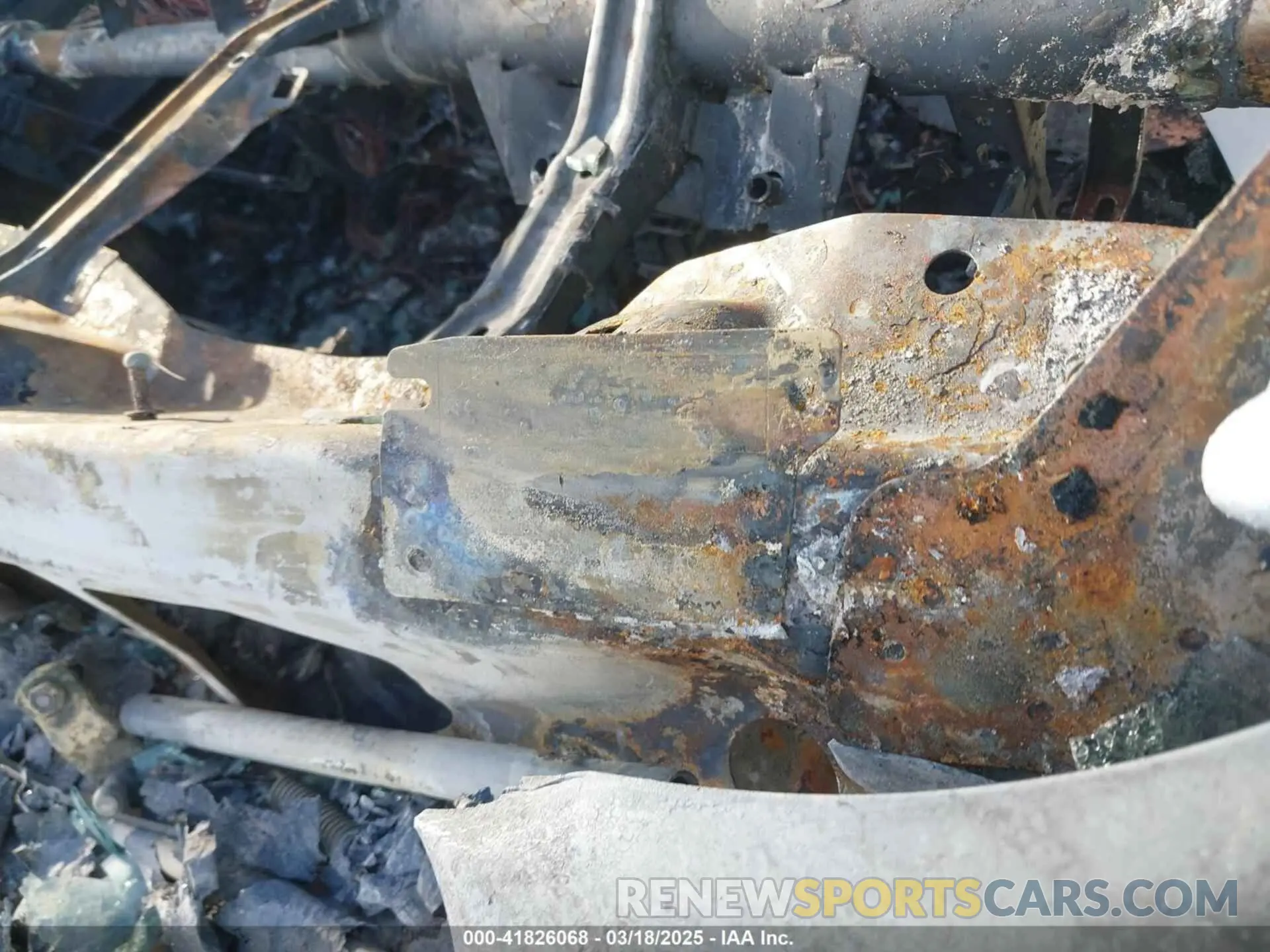 9 Photograph of a damaged car 1C6SRFFT8LN307739 RAM 1500 2020