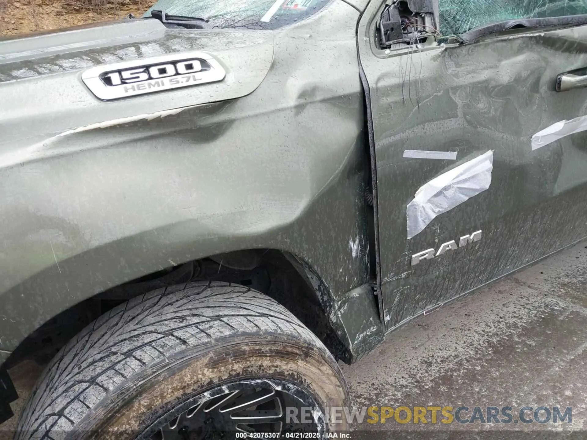 18 Photograph of a damaged car 1C6SRFFT8LN326825 RAM 1500 2020