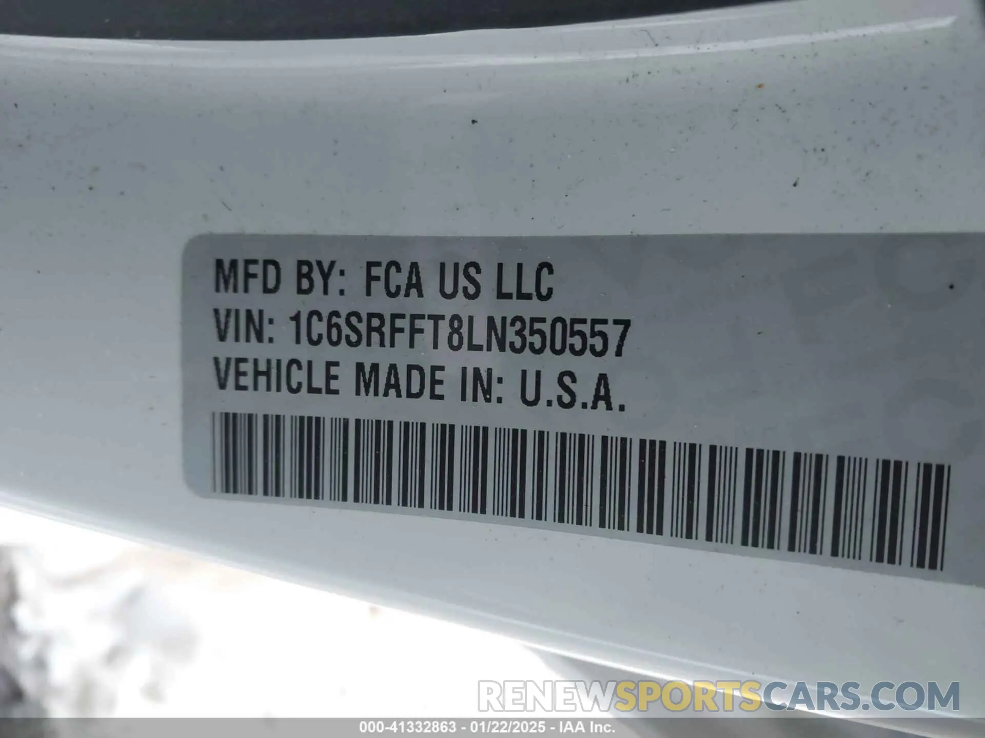 9 Photograph of a damaged car 1C6SRFFT8LN350557 RAM 1500 2020