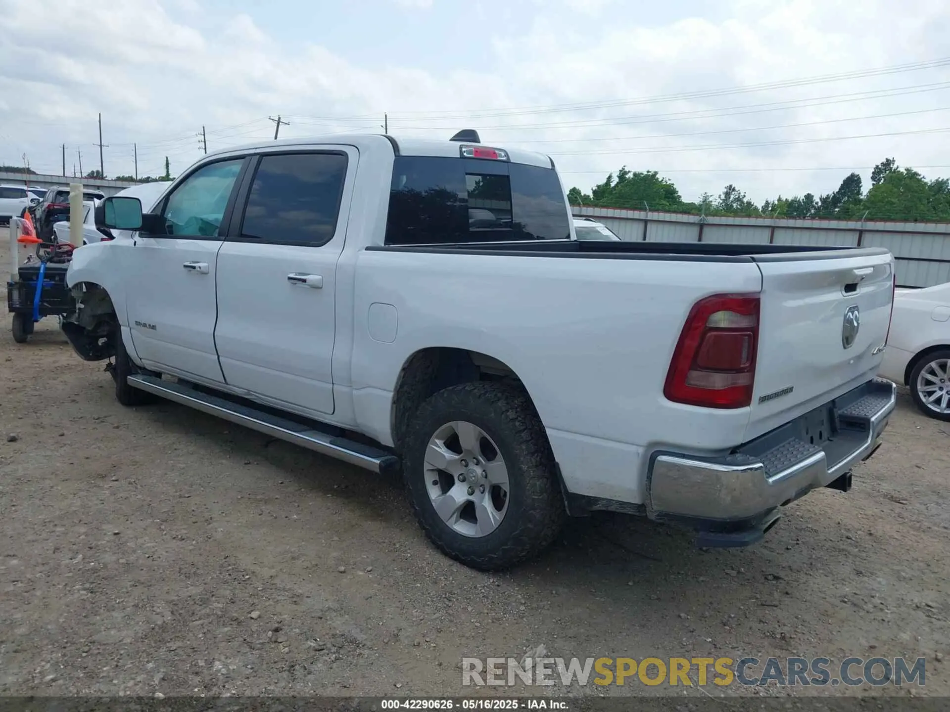 3 Photograph of a damaged car 1C6SRFFT9LN321942 RAM 1500 2020