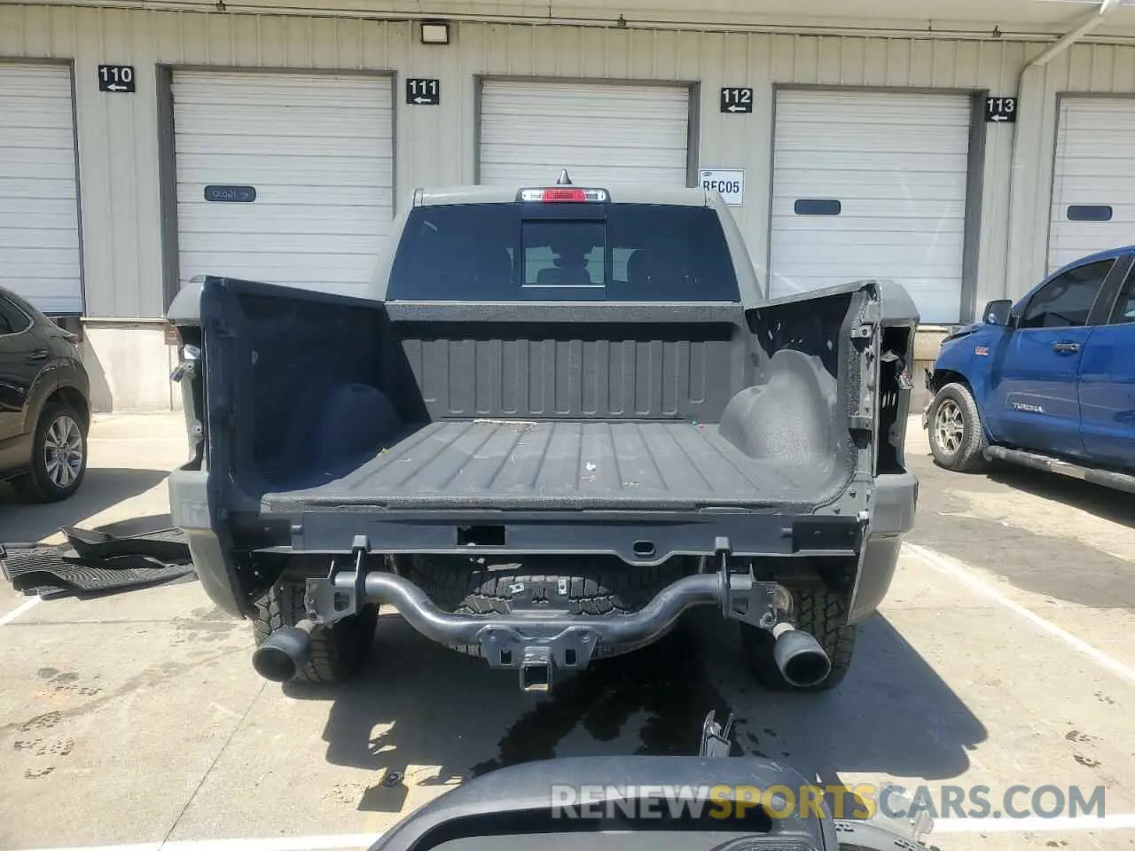 6 Photograph of a damaged car 1C6SRFFT9LN379629 RAM 1500 2020
