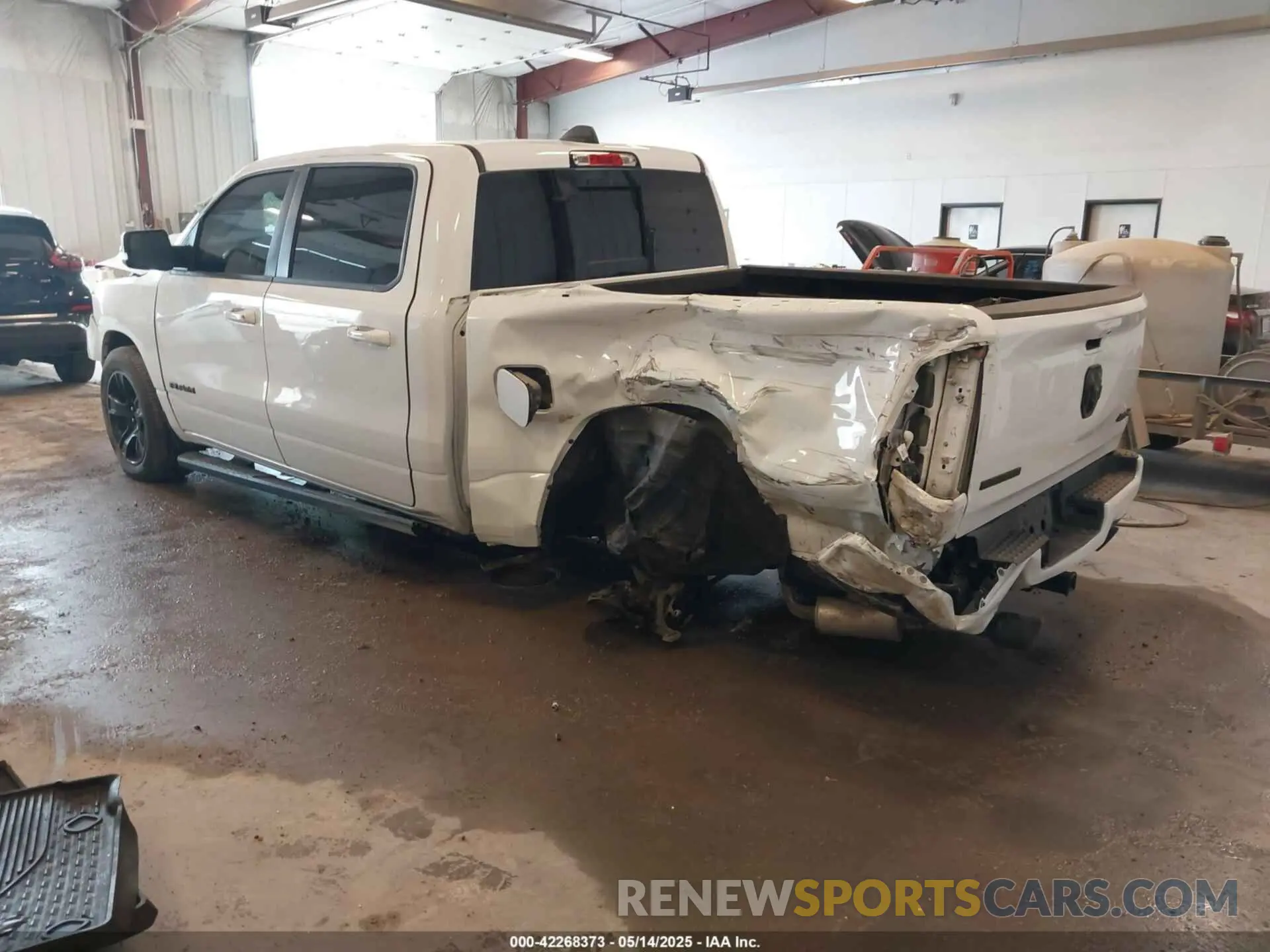 3 Photograph of a damaged car 1C6SRFFTXLN241064 RAM 1500 2020