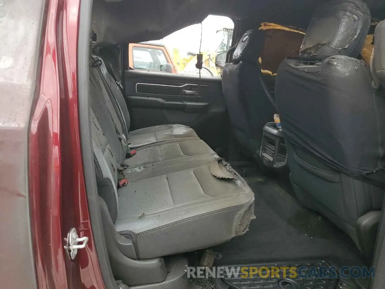 10 Photograph of a damaged car 1C6SRFFTXLN264909 RAM 1500 2020