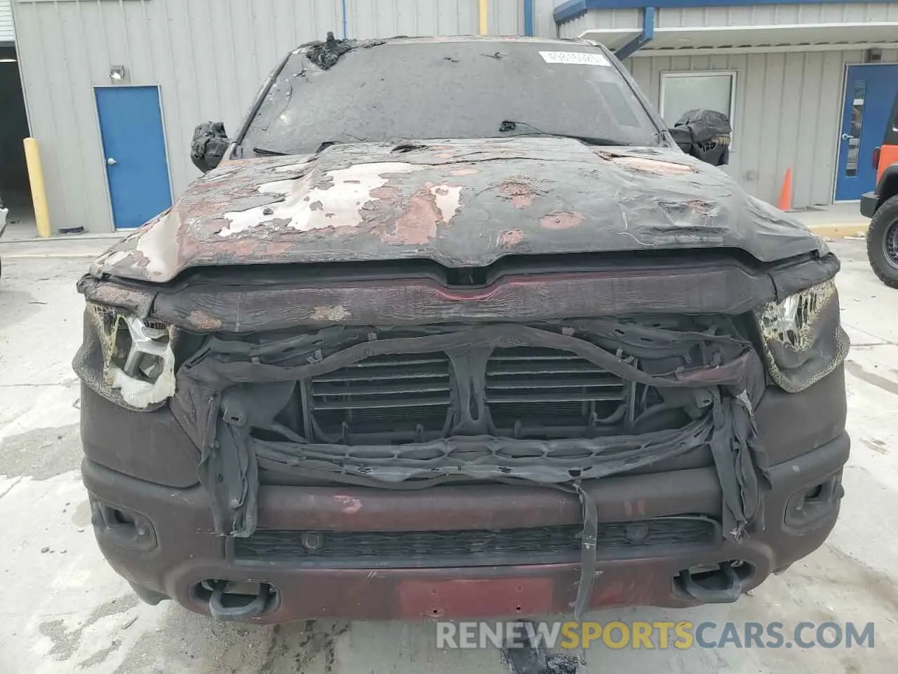 5 Photograph of a damaged car 1C6SRFFTXLN264909 RAM 1500 2020