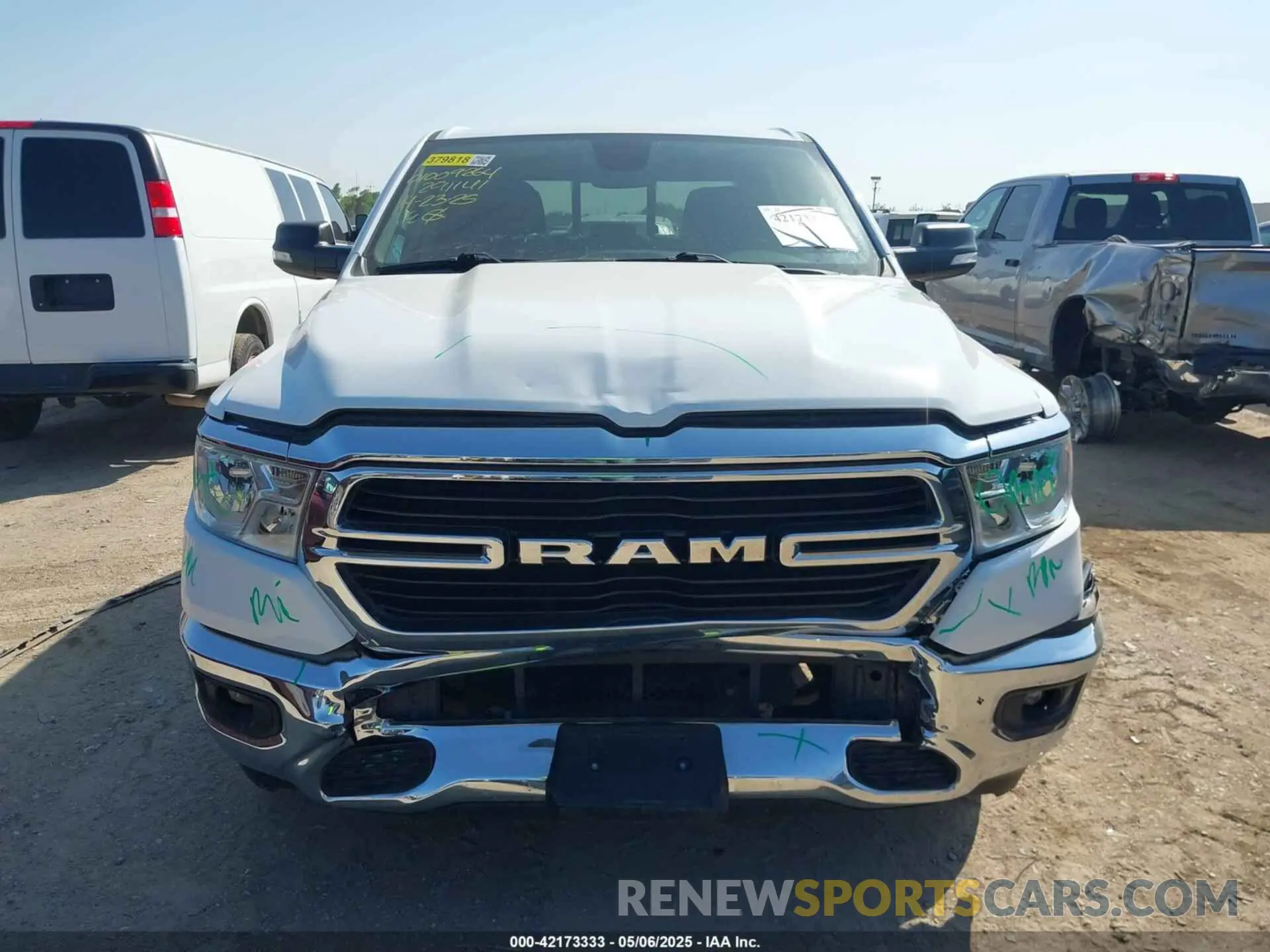 12 Photograph of a damaged car 1C6SRFFTXLN291141 RAM 1500 2020