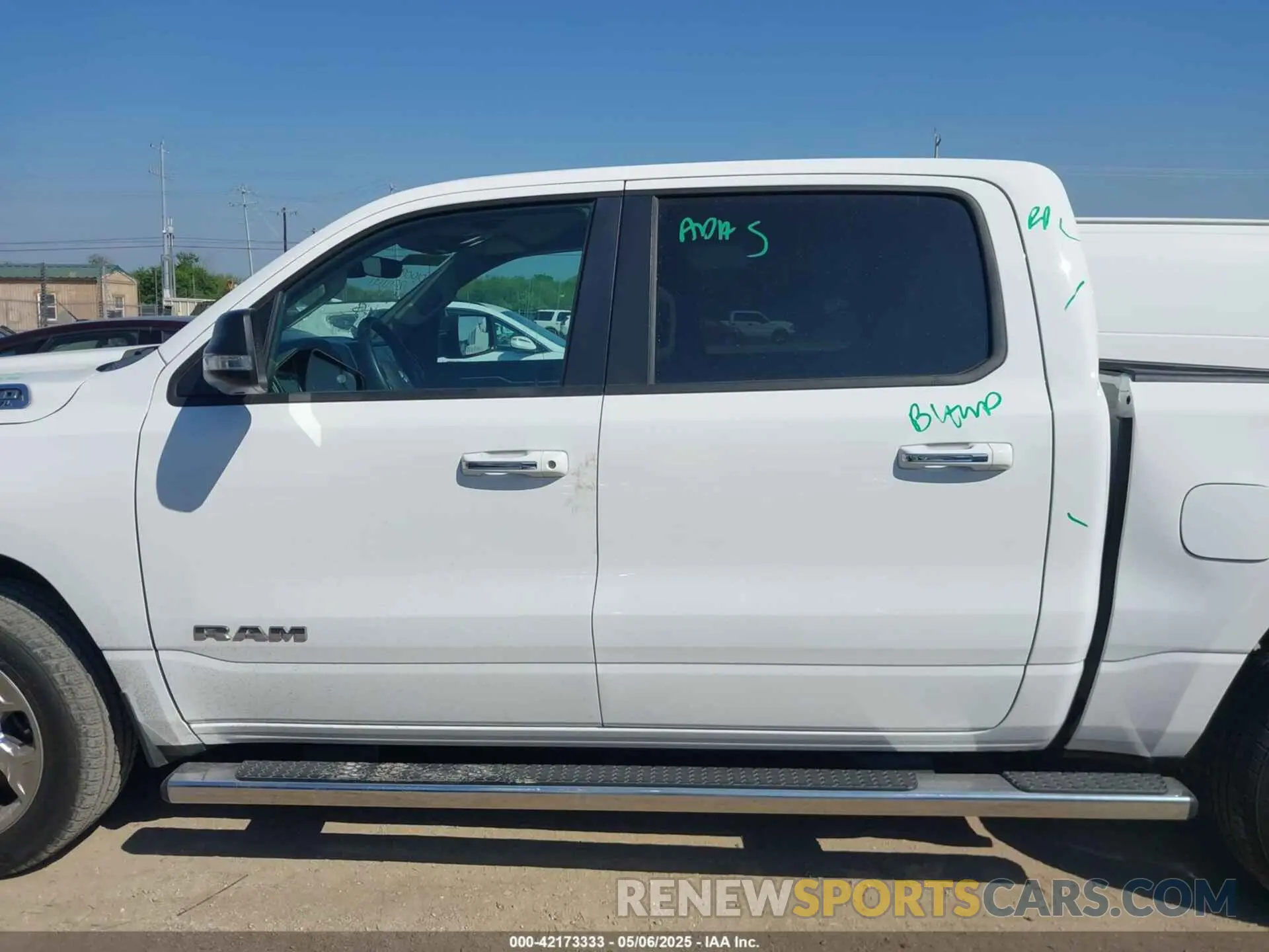 14 Photograph of a damaged car 1C6SRFFTXLN291141 RAM 1500 2020