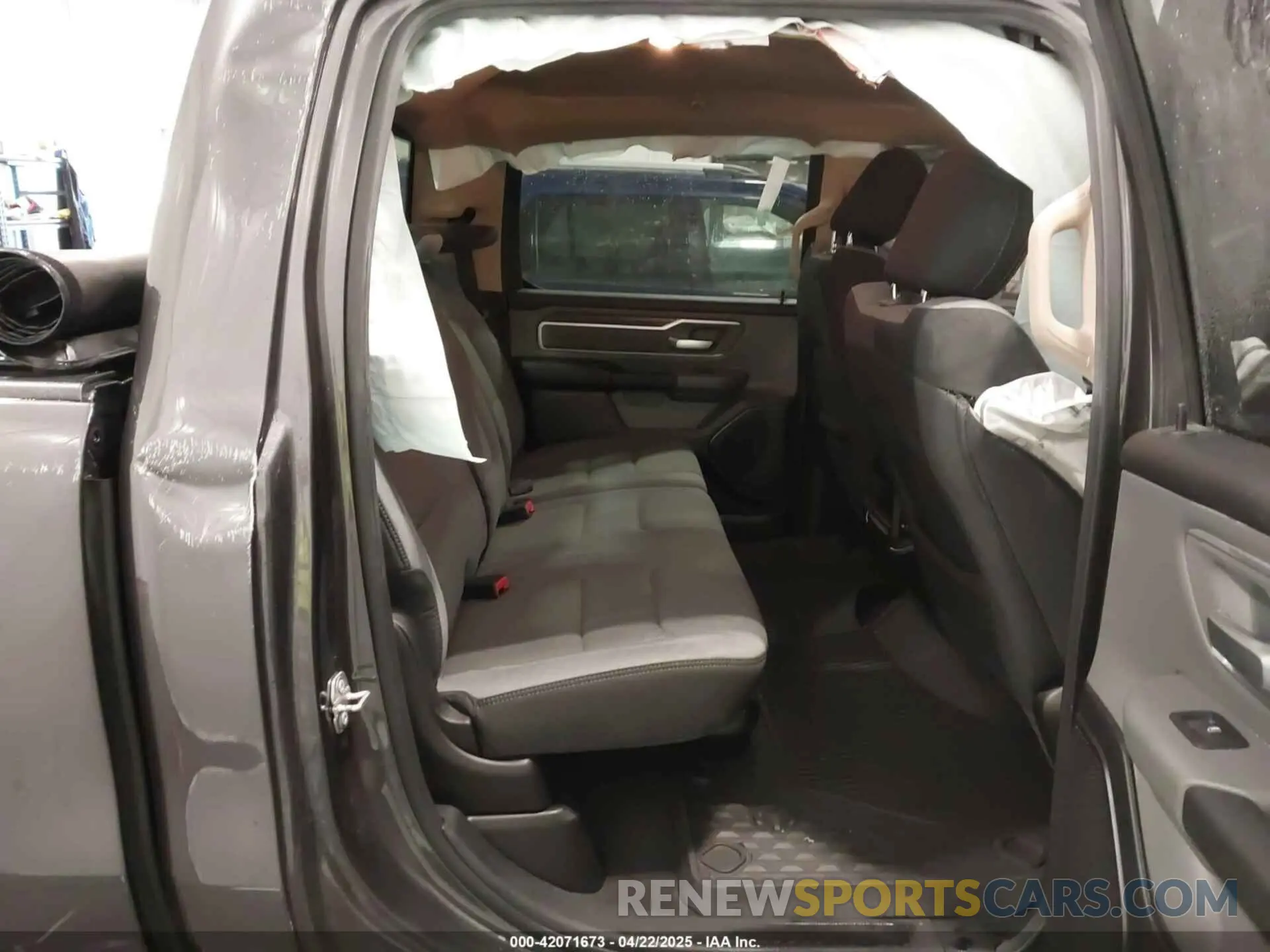 8 Photograph of a damaged car 1C6SRFFTXLN359454 RAM 1500 2020