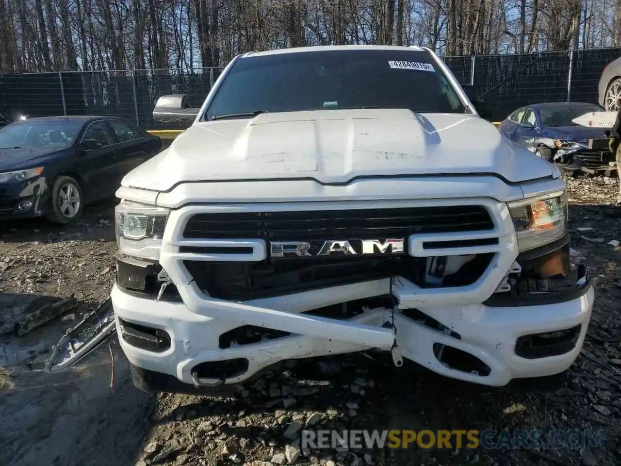 5 Photograph of a damaged car 1C6SRFFTXLN380563 RAM 1500 2020