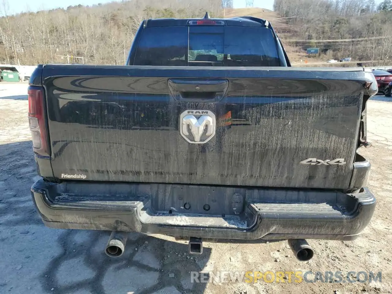 6 Photograph of a damaged car 1C6SRFGT1LN117327 RAM 1500 2020