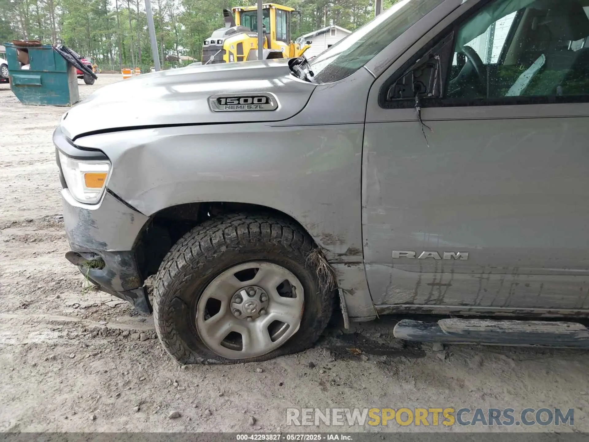 17 Photograph of a damaged car 1C6SRFGT3LN151043 RAM 1500 2020