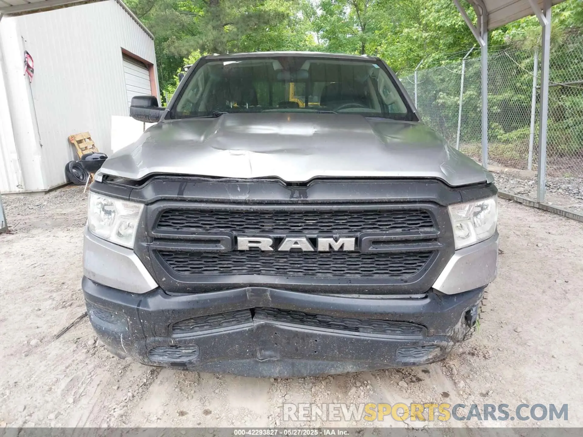 6 Photograph of a damaged car 1C6SRFGT3LN151043 RAM 1500 2020