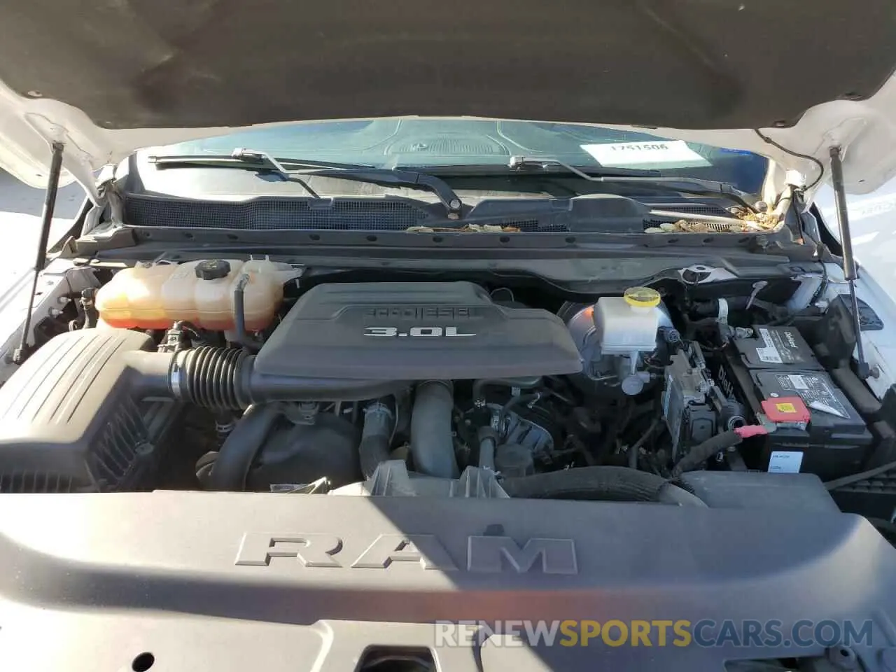 11 Photograph of a damaged car 1C6SRFHMXLN303441 RAM 1500 2020