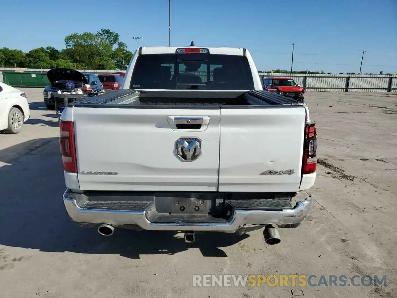 6 Photograph of a damaged car 1C6SRFHMXLN303441 RAM 1500 2020