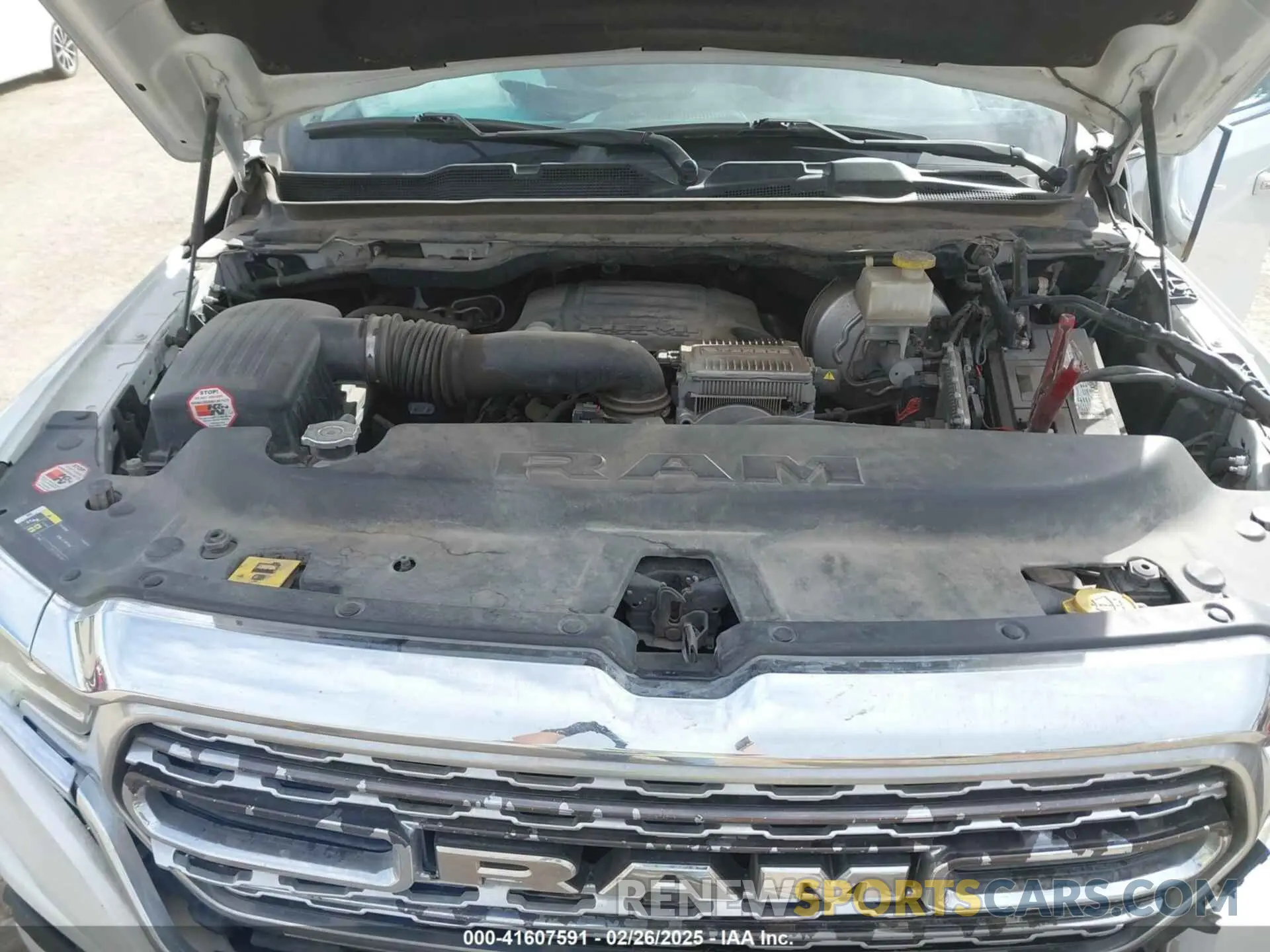 10 Photograph of a damaged car 1C6SRFHT0LN223265 RAM 1500 2020