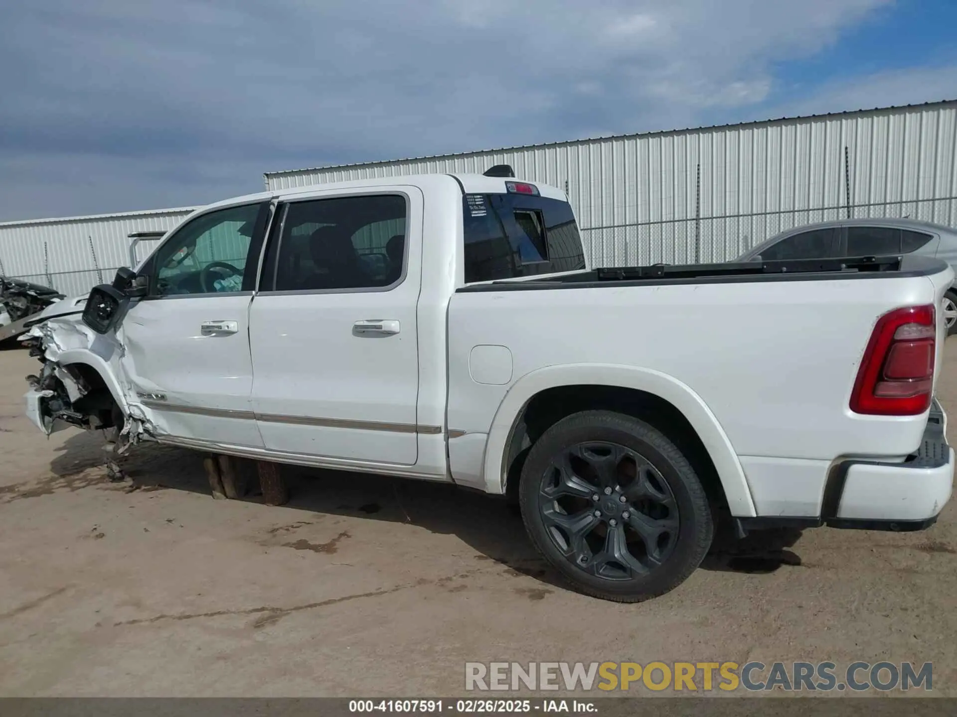14 Photograph of a damaged car 1C6SRFHT0LN223265 RAM 1500 2020