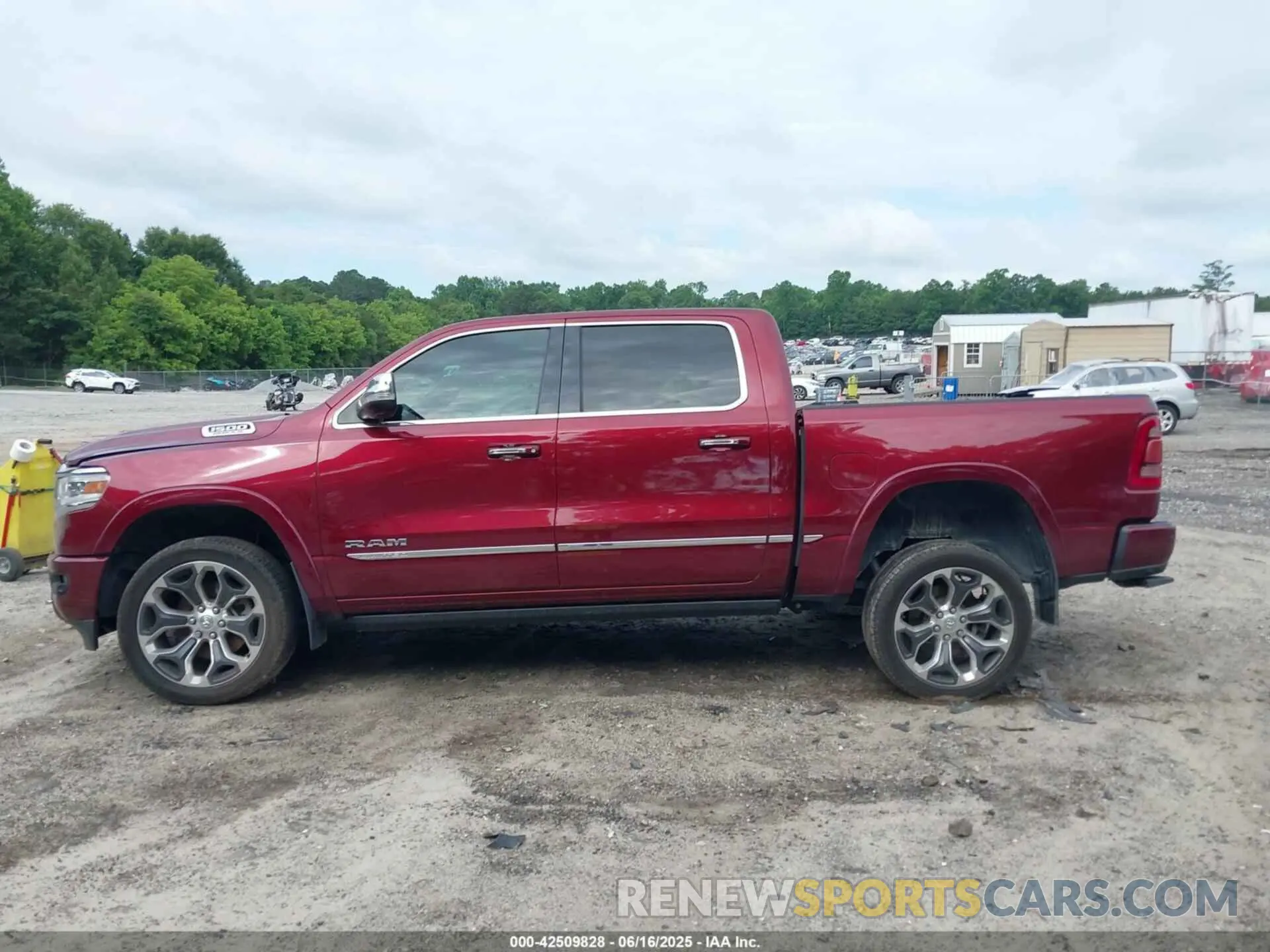 14 Photograph of a damaged car 1C6SRFHT0LN255035 RAM 1500 2020