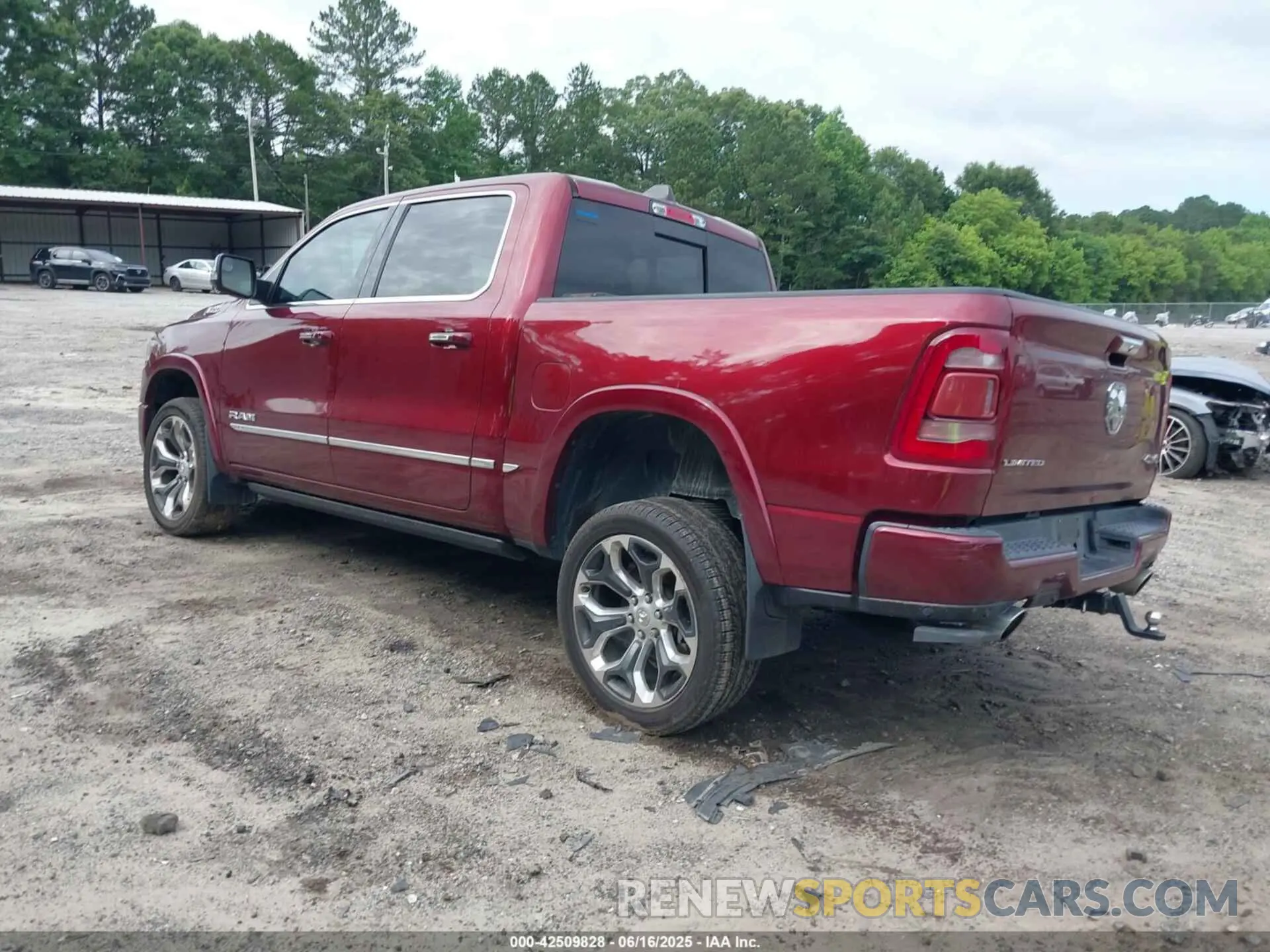 3 Photograph of a damaged car 1C6SRFHT0LN255035 RAM 1500 2020