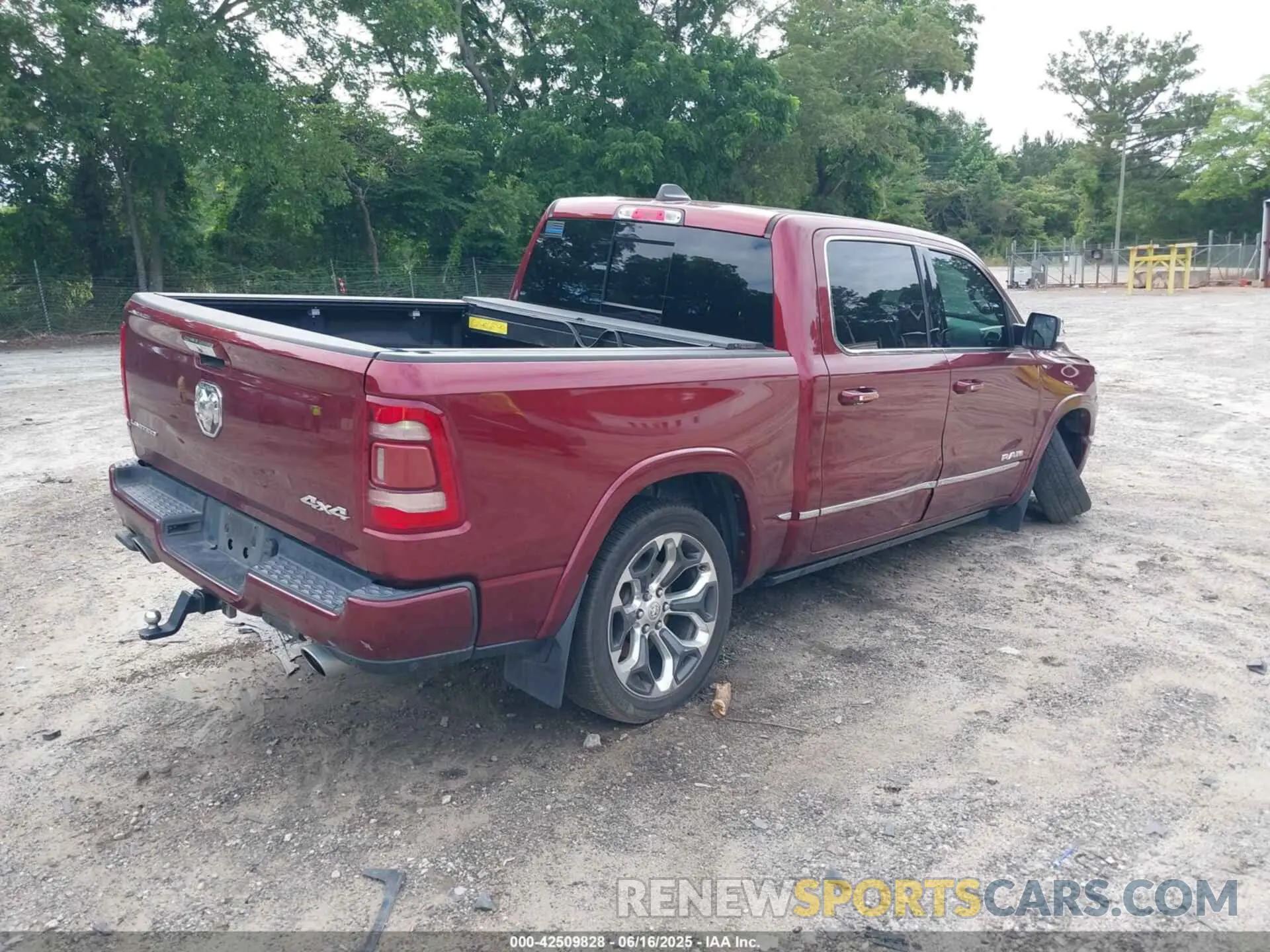 4 Photograph of a damaged car 1C6SRFHT0LN255035 RAM 1500 2020