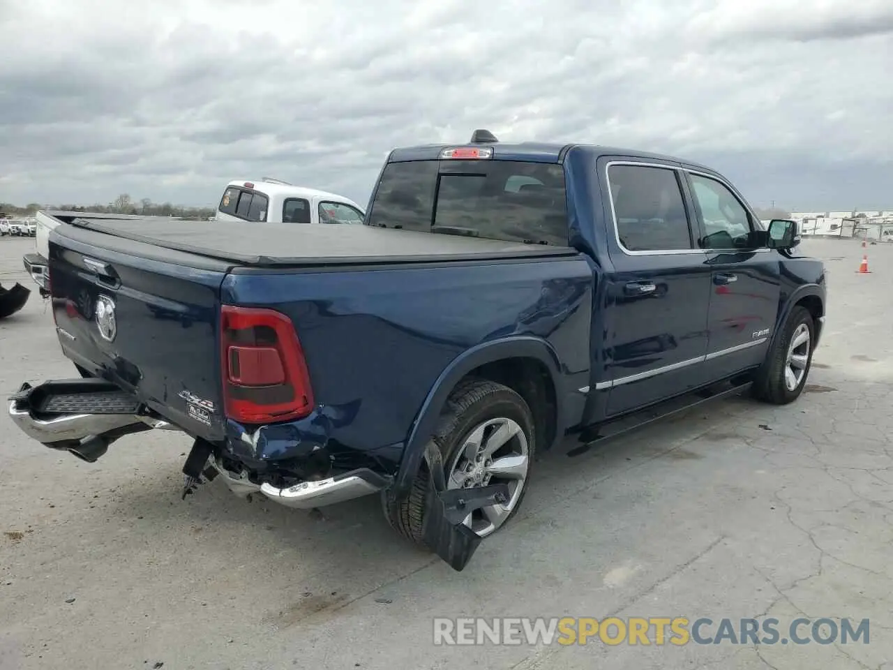 3 Photograph of a damaged car 1C6SRFHT0LN314794 RAM 1500 2020