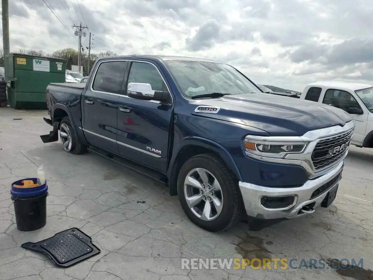 4 Photograph of a damaged car 1C6SRFHT0LN314794 RAM 1500 2020