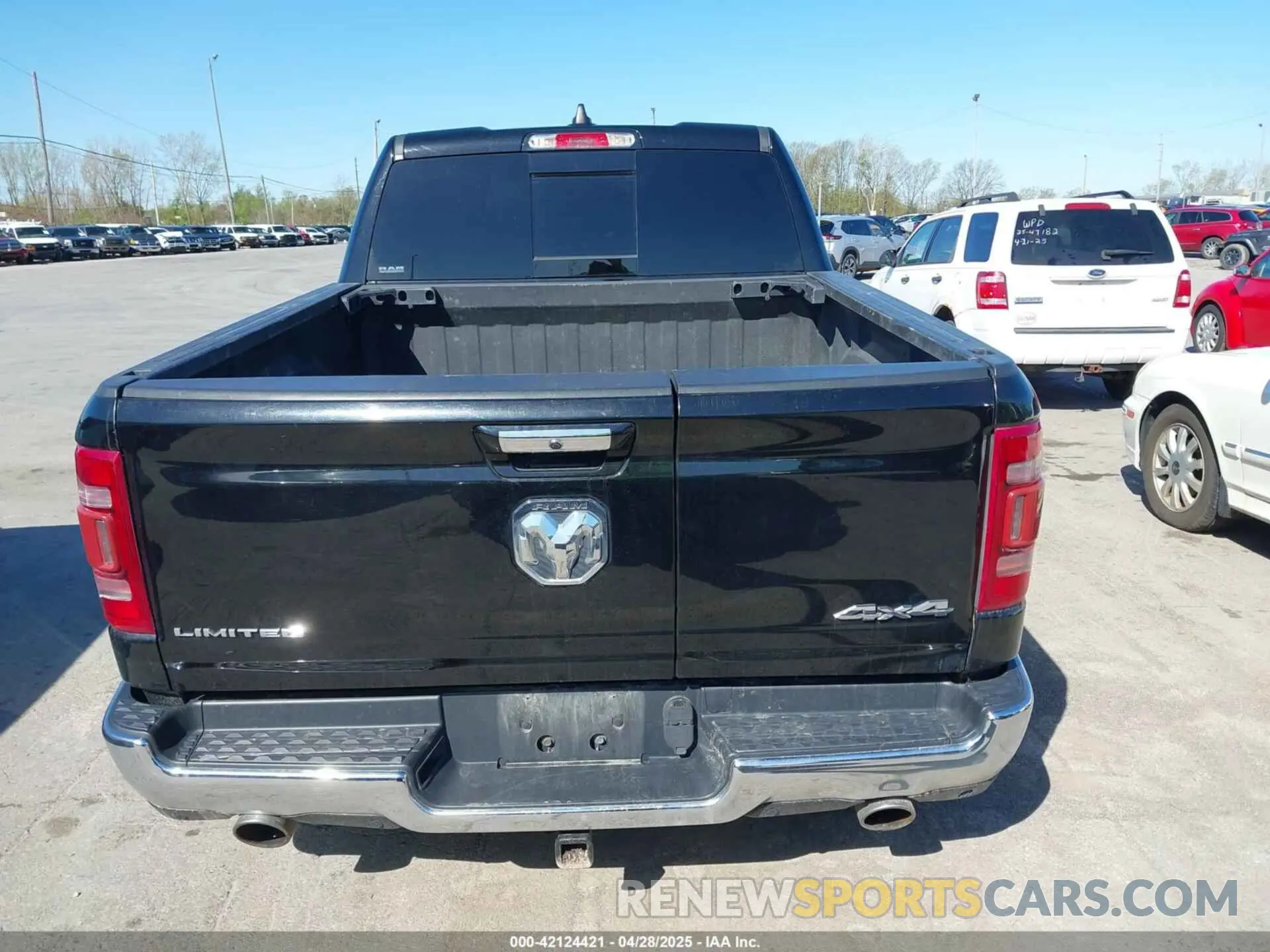 16 Photograph of a damaged car 1C6SRFHT1LN219449 RAM 1500 2020