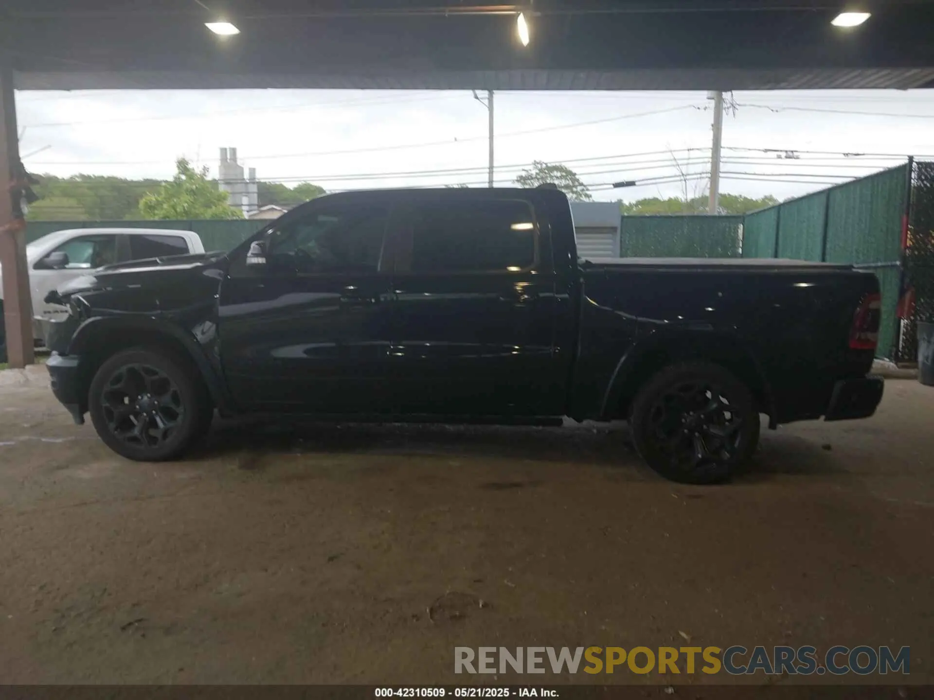 15 Photograph of a damaged car 1C6SRFHT2LN147306 RAM 1500 2020