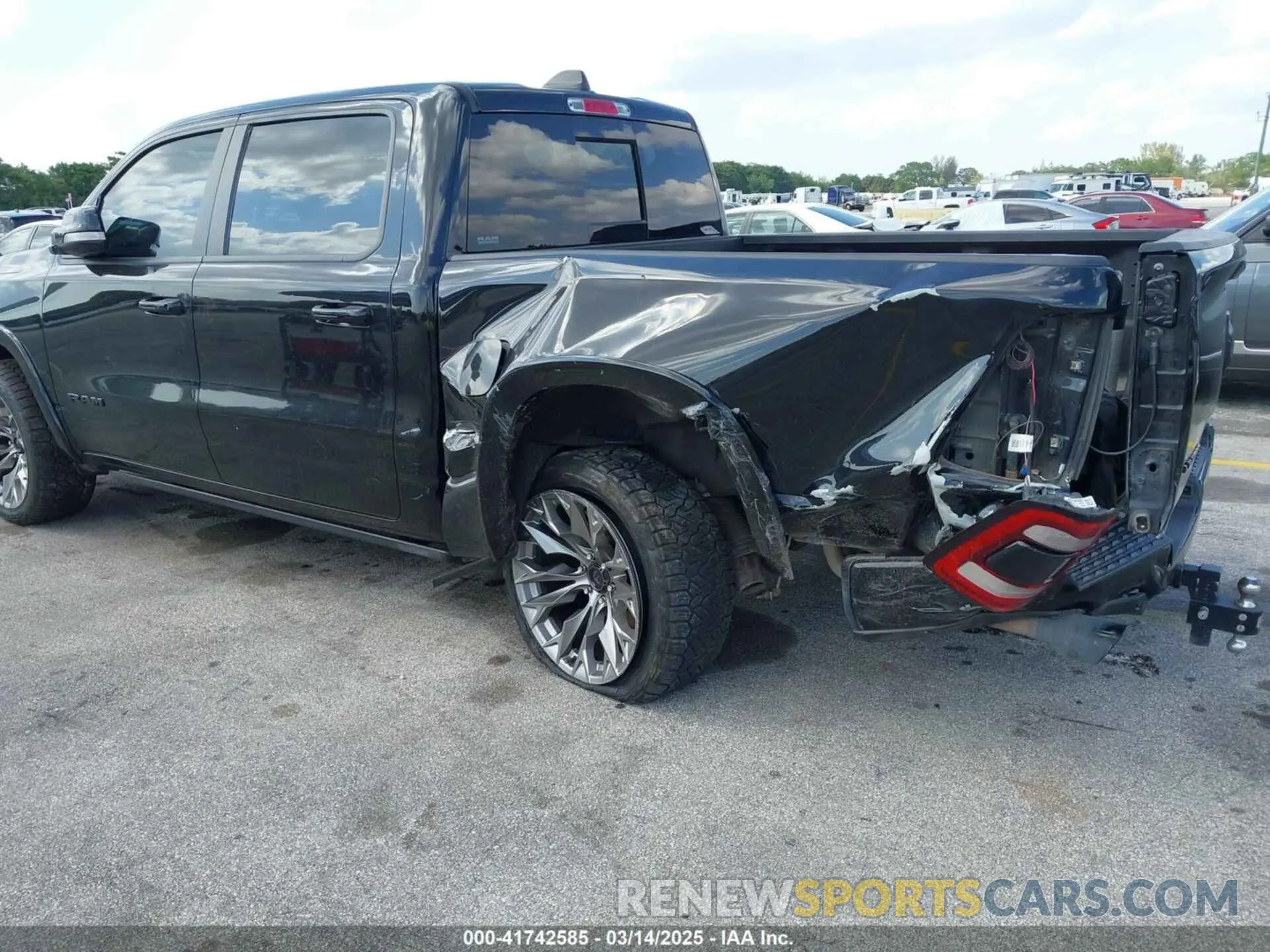 6 Photograph of a damaged car 1C6SRFHT6LN213906 RAM 1500 2020