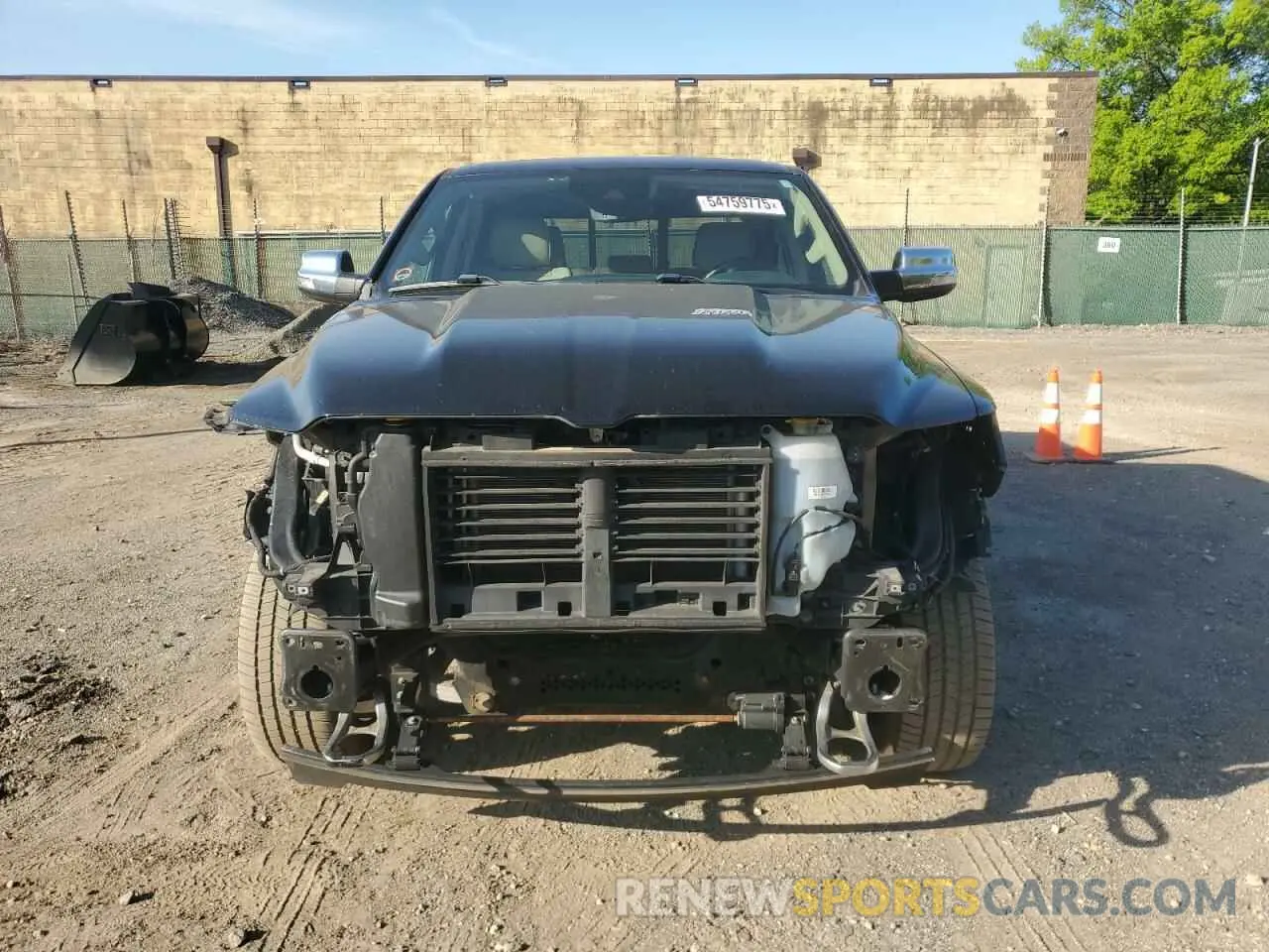 5 Photograph of a damaged car 1C6SRFHT8LN189415 RAM 1500 2020