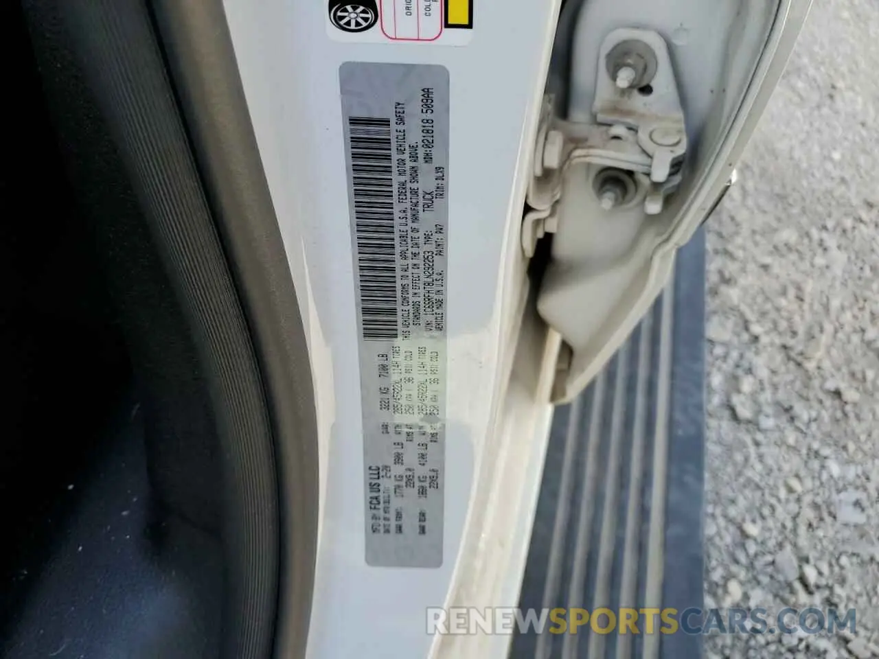 12 Photograph of a damaged car 1C6SRFHT8LN292253 RAM 1500 2020