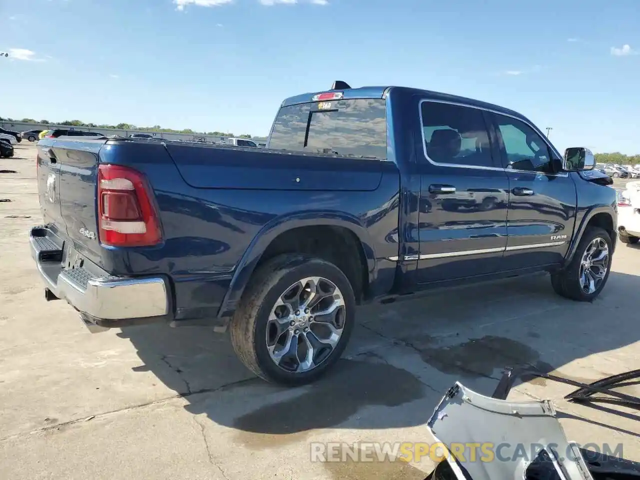 3 Photograph of a damaged car 1C6SRFHT8LN365007 RAM 1500 2020