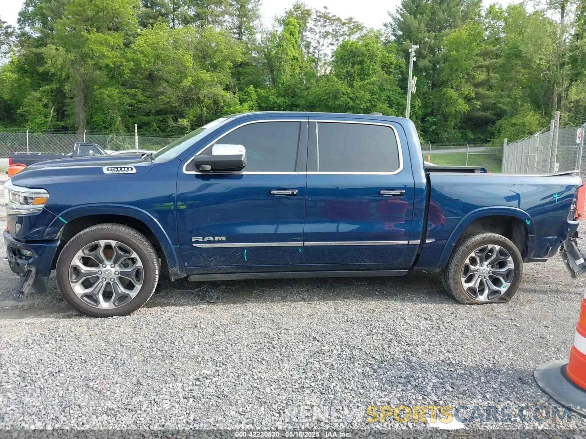 15 Photograph of a damaged car 1C6SRFHT9LN343856 RAM 1500 2020