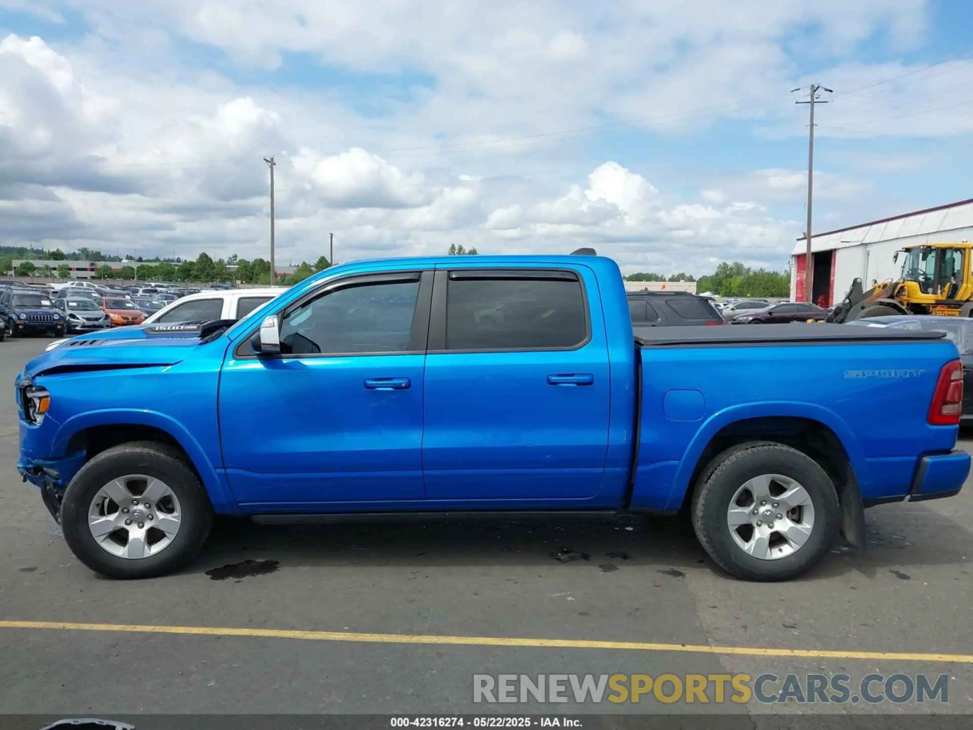 14 Photograph of a damaged car 1C6SRFJM8LN343494 RAM 1500 2020