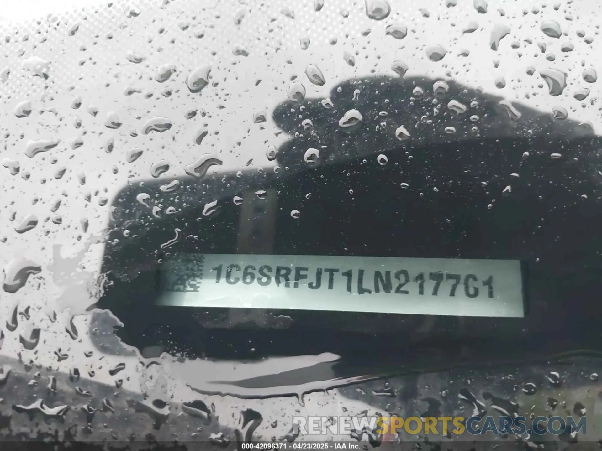 9 Photograph of a damaged car 1C6SRFJT1LN217761 RAM 1500 2020
