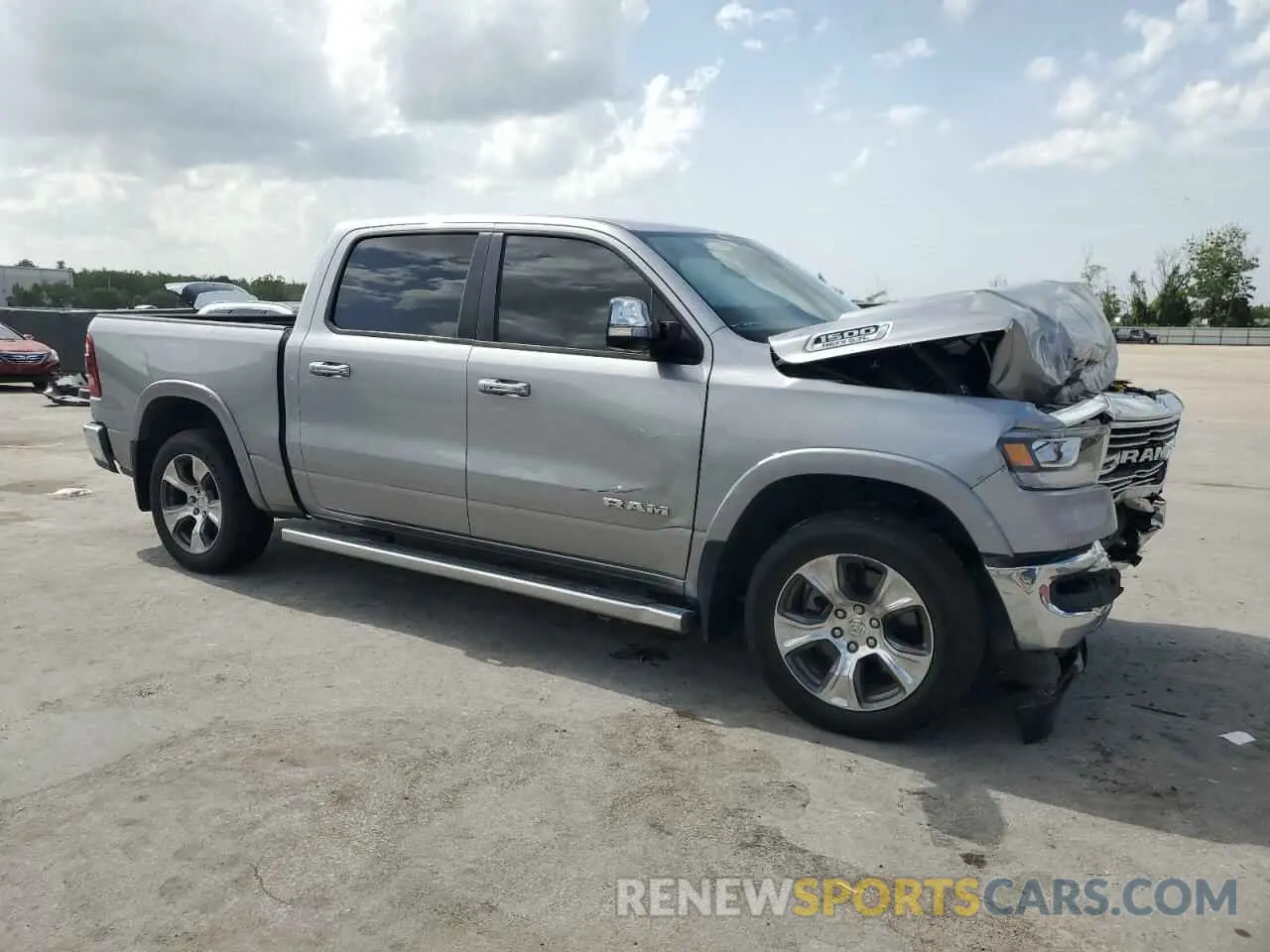 4 Photograph of a damaged car 1C6SRFJT1LN251604 RAM 1500 2020