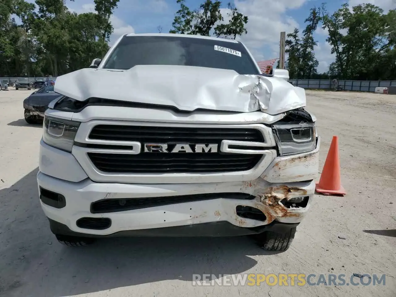 5 Photograph of a damaged car 1C6SRFJT1LN296722 RAM 1500 2020