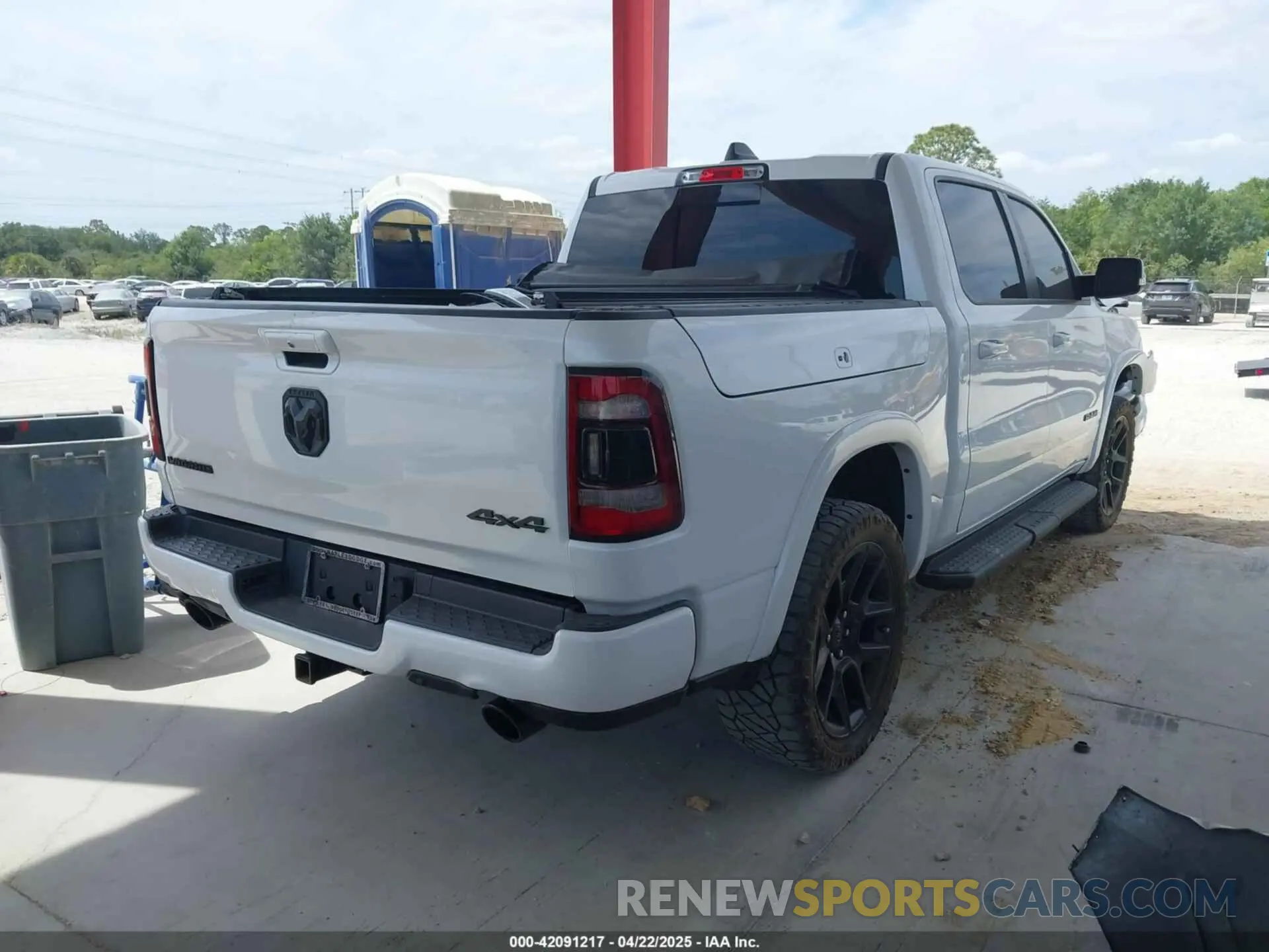 4 Photograph of a damaged car 1C6SRFJT1LN325085 RAM 1500 2020