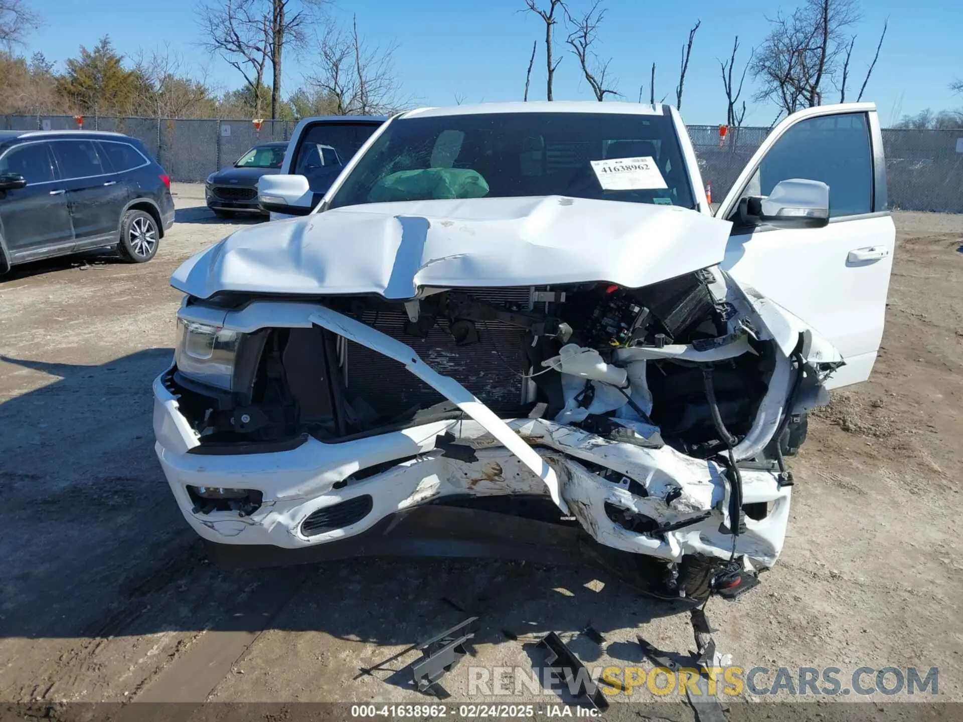 6 Photograph of a damaged car 1C6SRFJT1LN358412 RAM 1500 2020