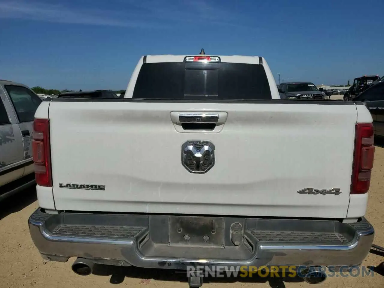 6 Photograph of a damaged car 1C6SRFJT2LN134534 RAM 1500 2020