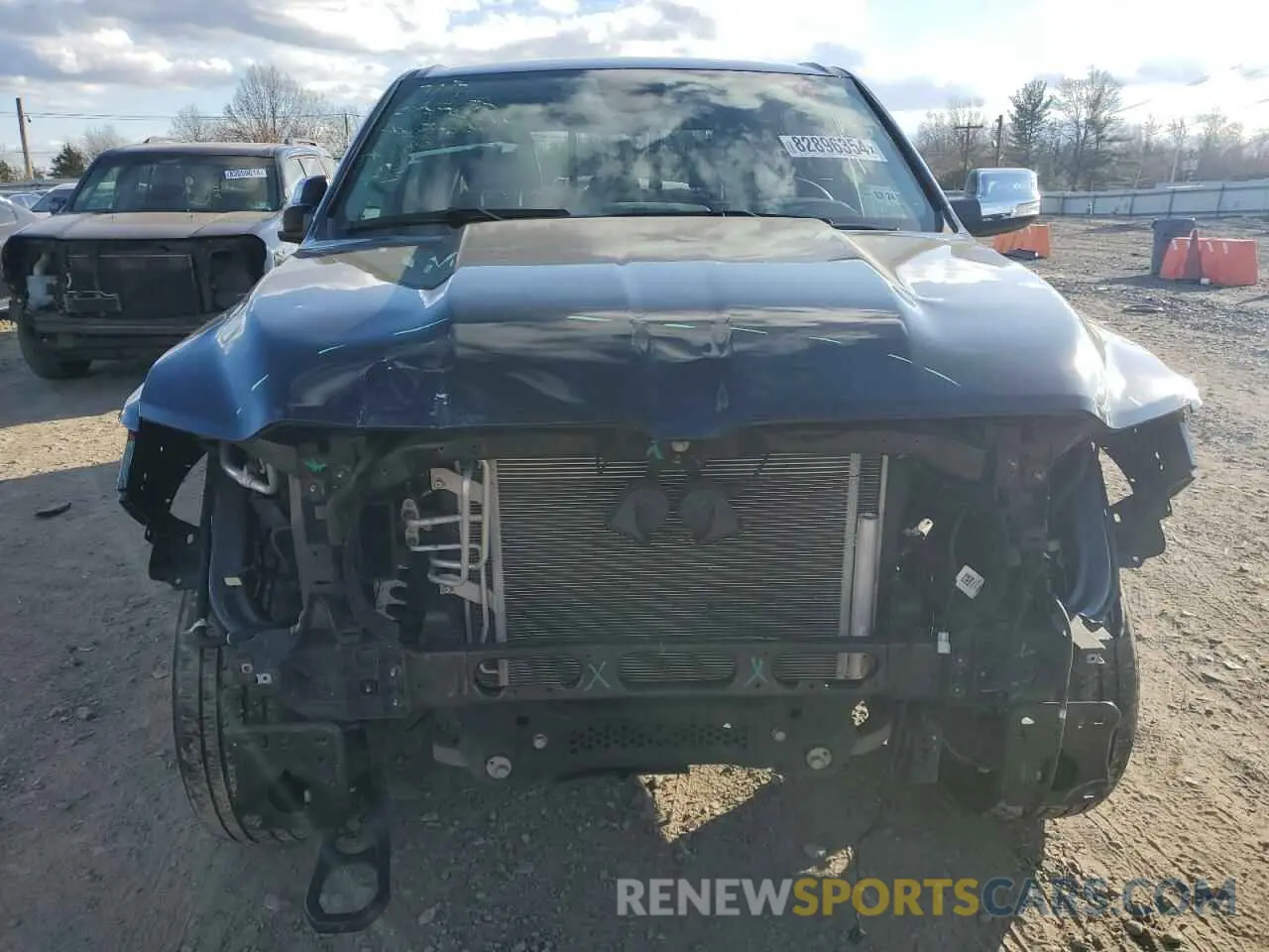 5 Photograph of a damaged car 1C6SRFJT2LN155013 RAM 1500 2020