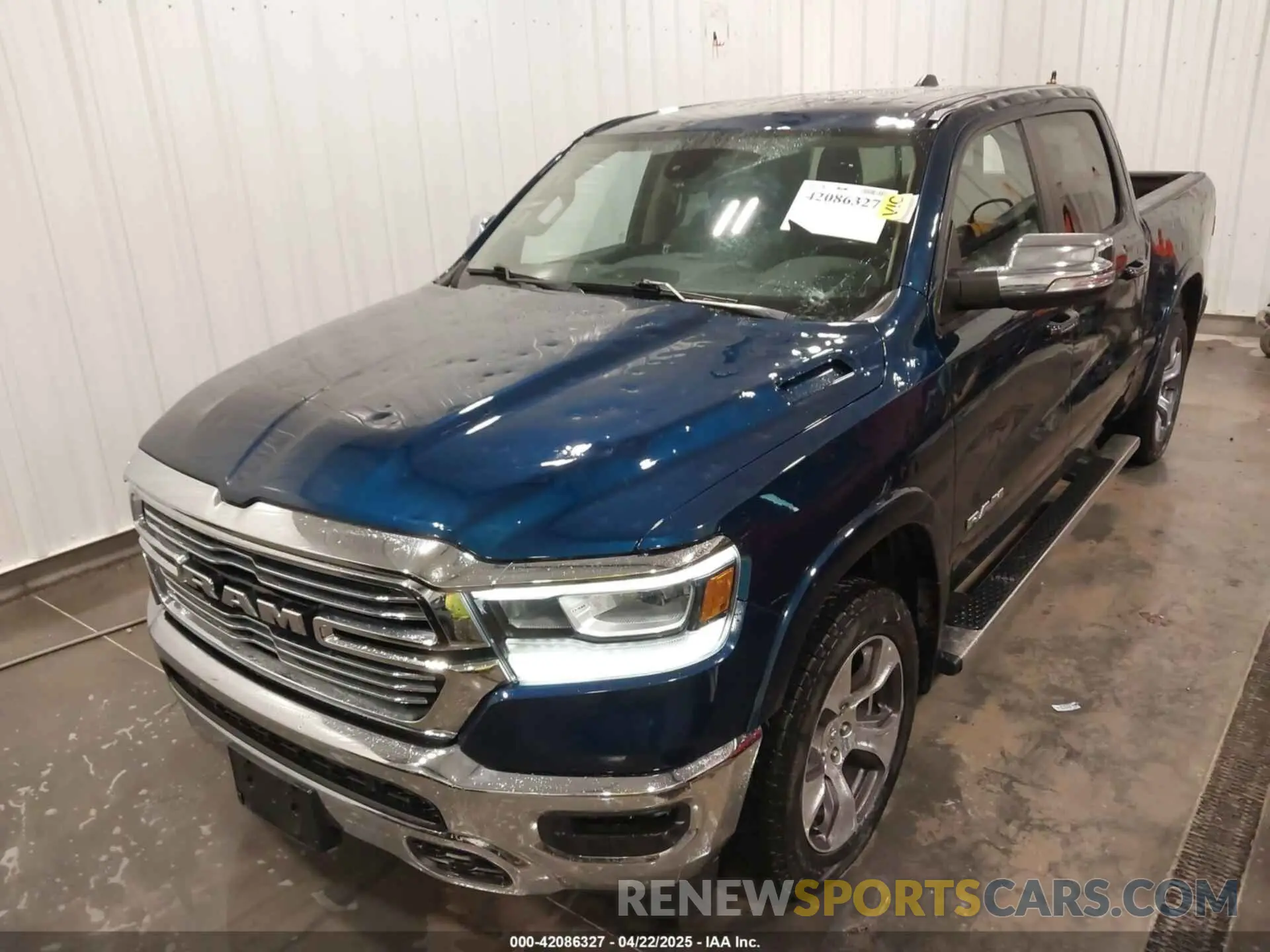 6 Photograph of a damaged car 1C6SRFJT2LN212021 RAM 1500 2020